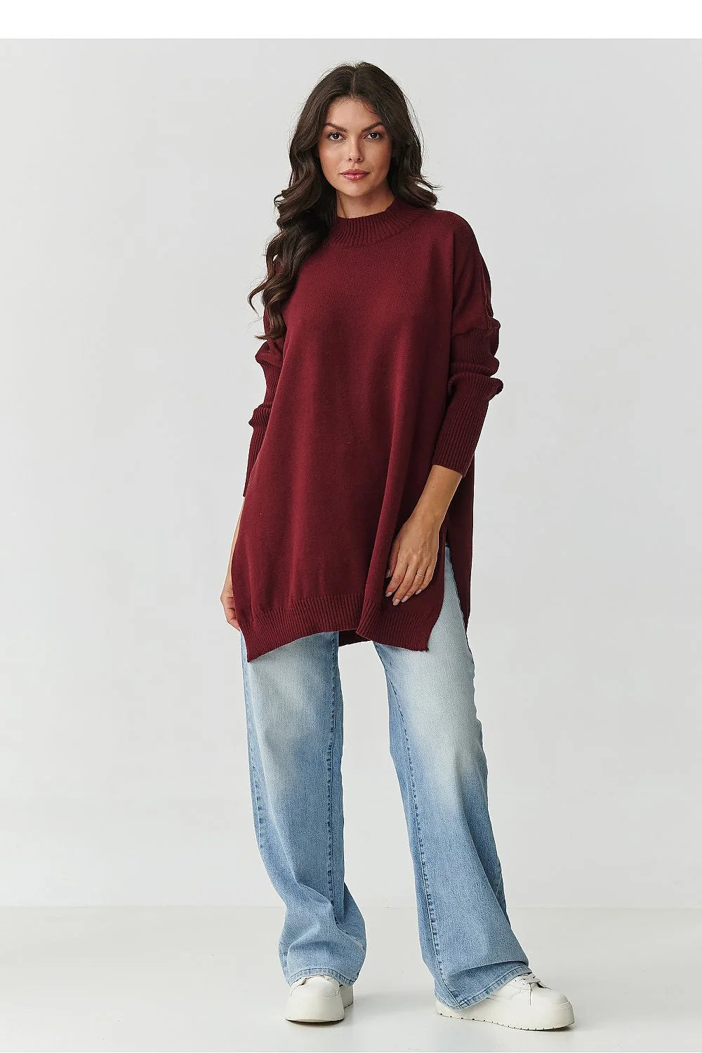 pull oversize femme viscose merlot maille fine col montant côtelé coupe ample tombante manches longues emmanchures basses fentes latérales tunique