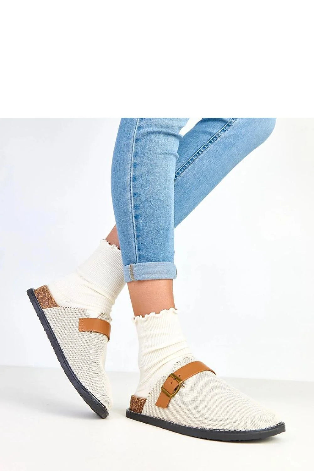 mules femme sabot enfiler bout fermé talon ouvert toile beige écru texturée bride marron boucle réglable semelle liège apparente caoutchouc
