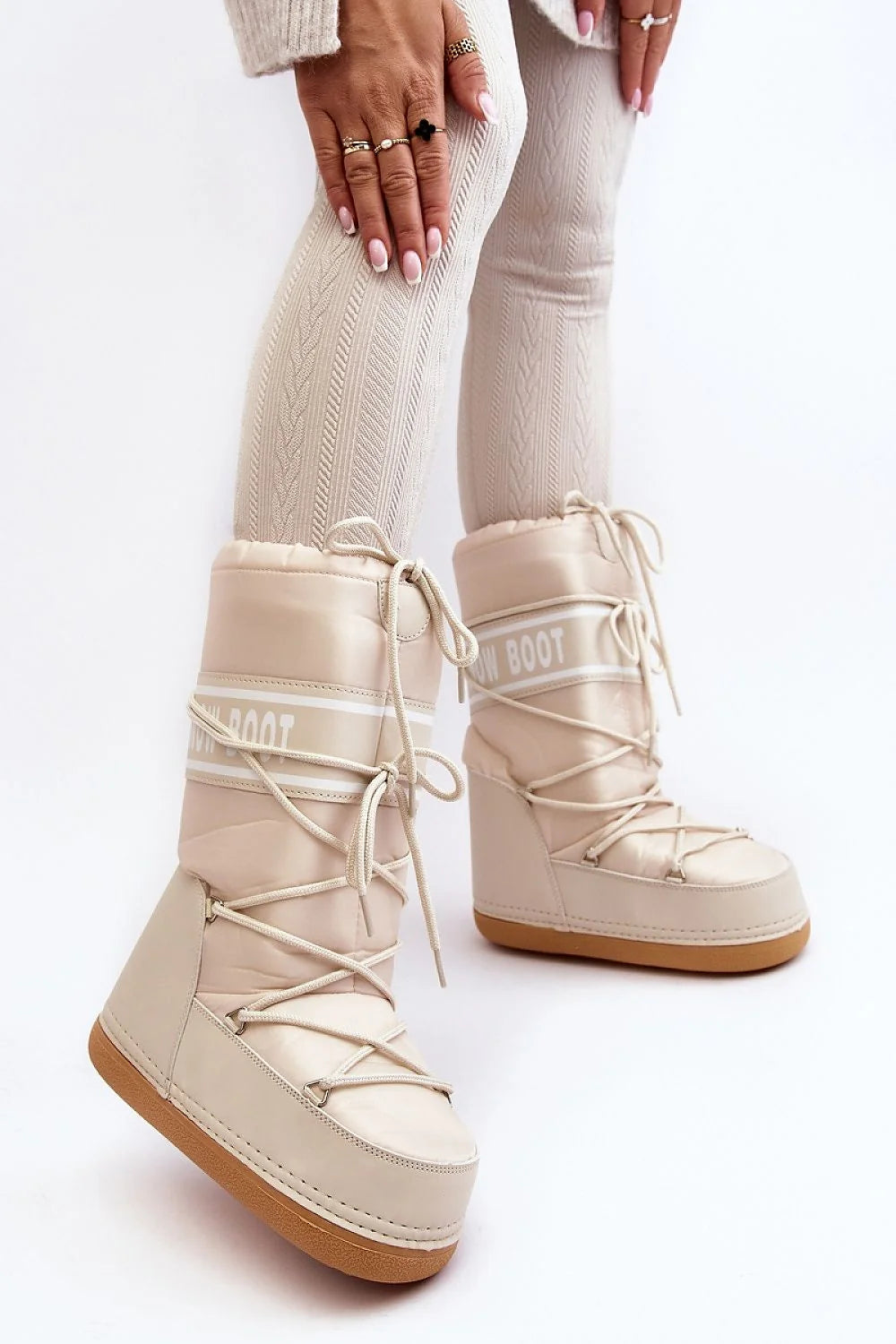 Bottes de neige pour femmes design moderne fonctionnel style moon boot chaudes confortables hiver automne isolation supérieure
