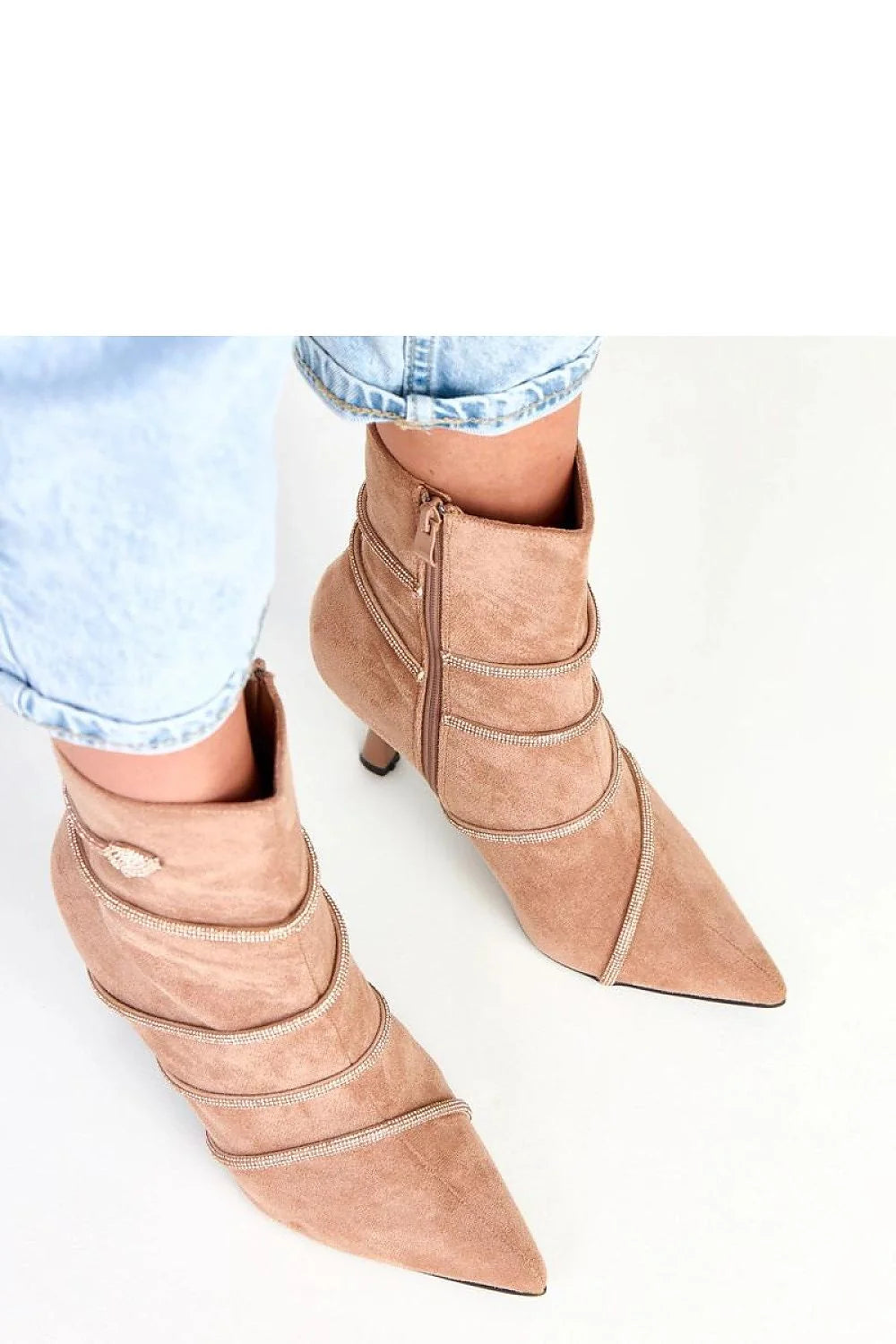 bottines femme cheville daim nude cuir écologique zircons bout pointu talon aiguille neuf centimètres fermeture zippée doublure élégant soirée glamour