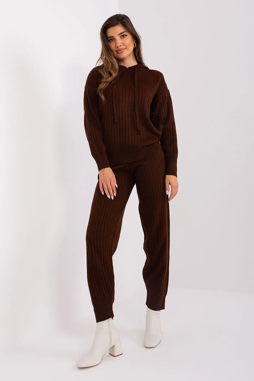 Ensemble Badu femme marron côtelé hoodie capuche cordons manches longues coupe ample épaules tombantes pantalon droit