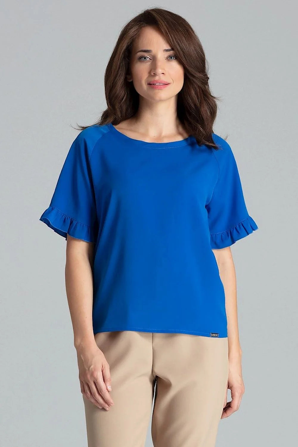 chemisier fluide bleu roi manches volants encolure ronde coupe droite longueur hanches féminin élégant léger soyeux