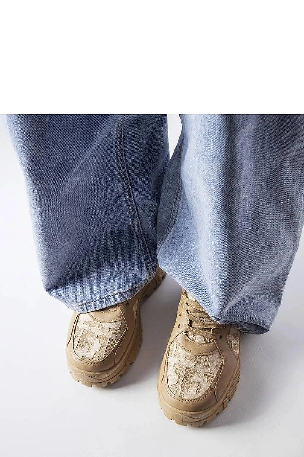 Sneakers femme style décontracté moderne beige motif géométrique tissu cuir synthétique semelle caoutchouc baskets urban tendance