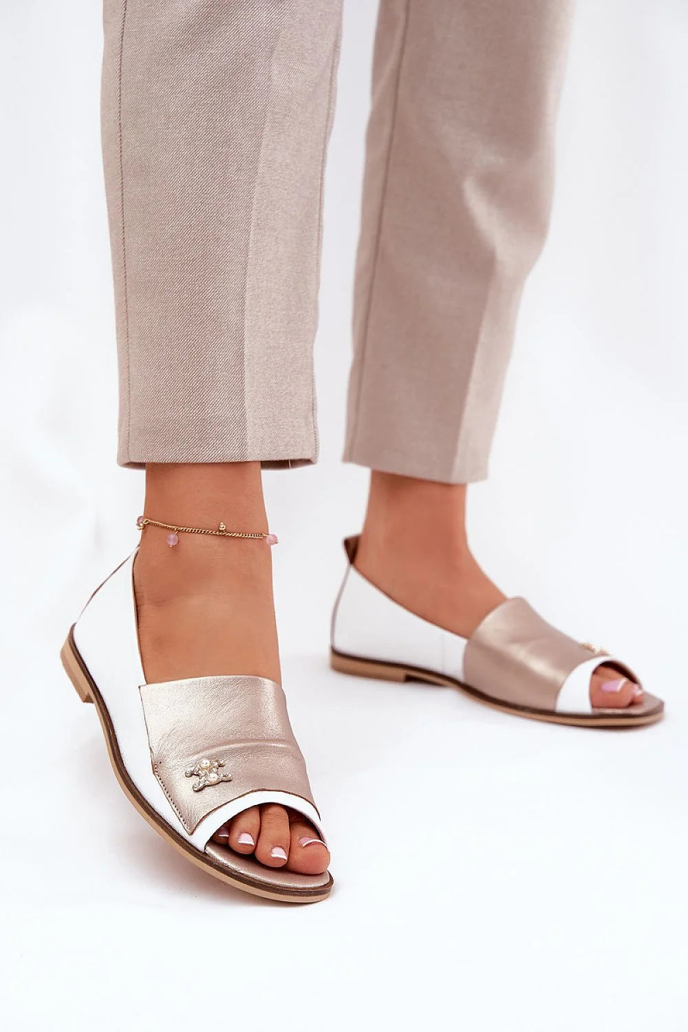 Sandales femmes élégantes été 2023 cuir synthétique peep toe doré blanc confortable occasionnels soirée quotidien