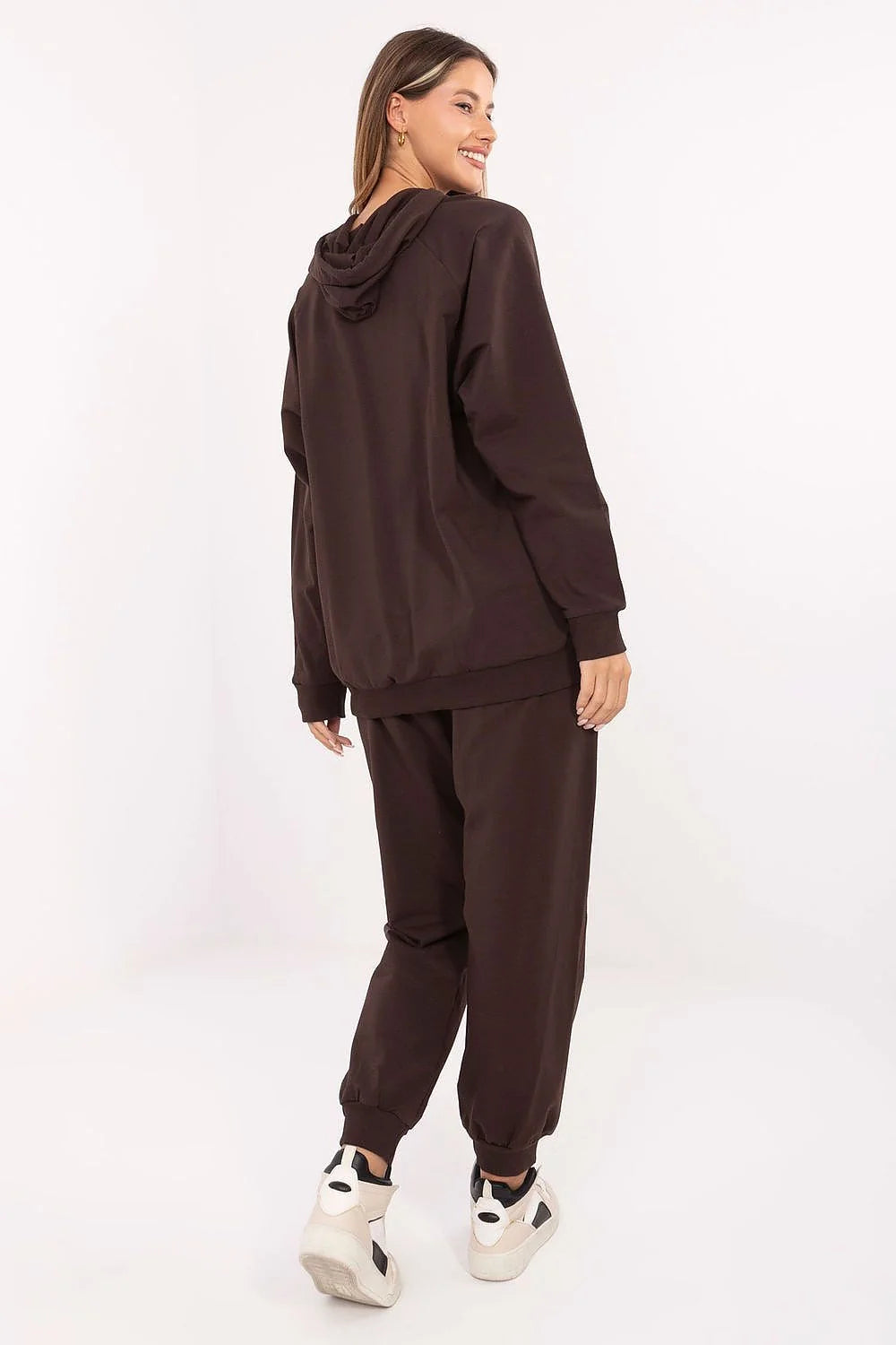 ensemble survêtement femme coton stretch chocolat sweat capuche oversize cordons contrastants manches raglan broderie zircones pantalon jogger taille haute poches