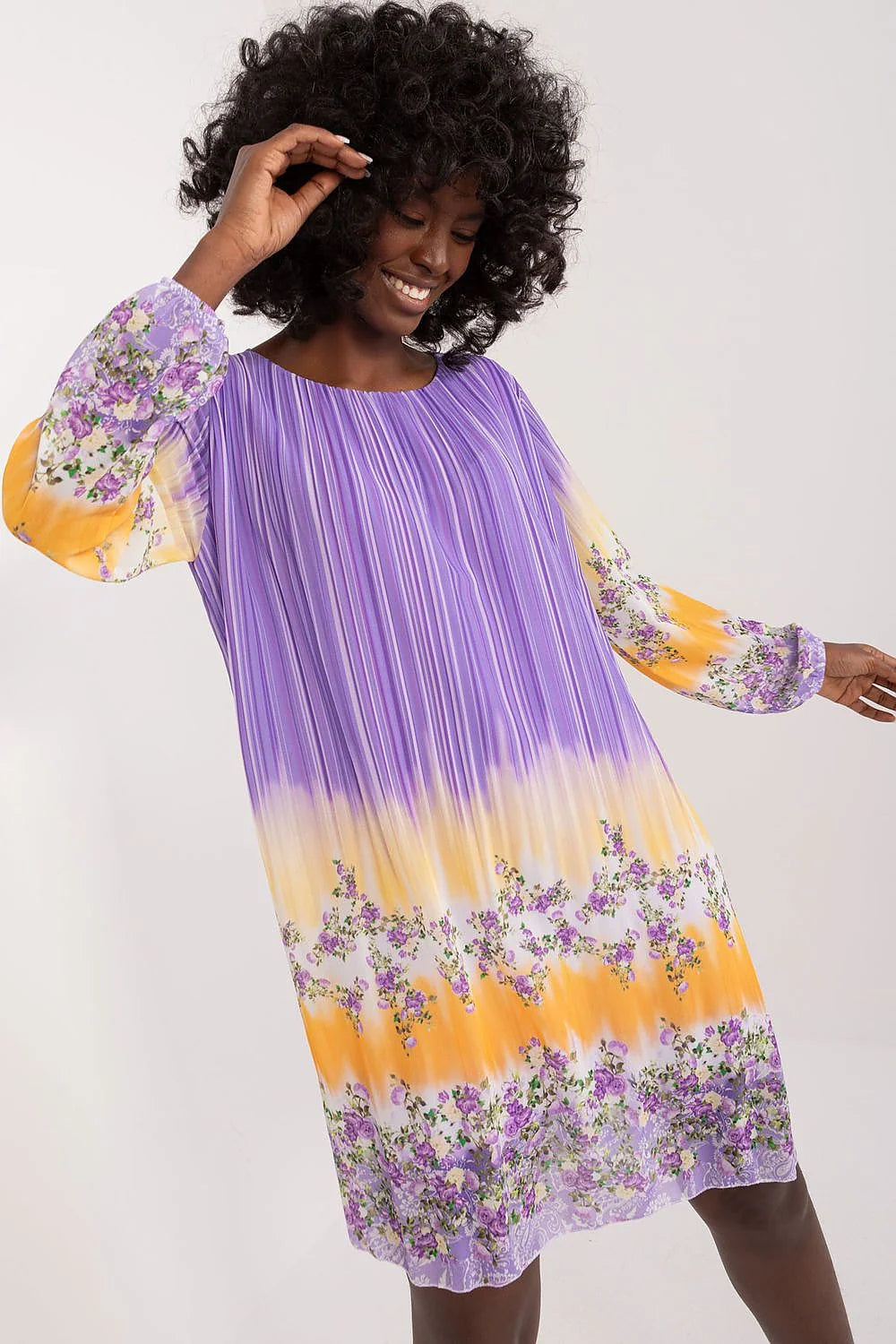 Robe de jour féminine style bohème imprimé floral multicolore polyester longueur genoux femme élégante