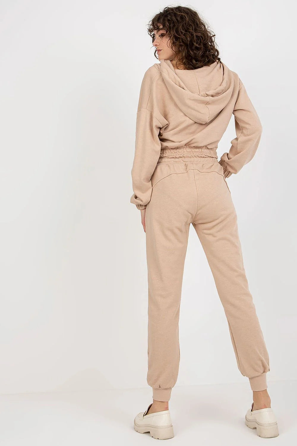 Ensemble Ex Moda pour femmes : sweat à capuche court, pantalon joggers élastique, tissu coton polyester, style décontracté et moderne, couleur jaune vif, idéal pour la détente et le streetwear