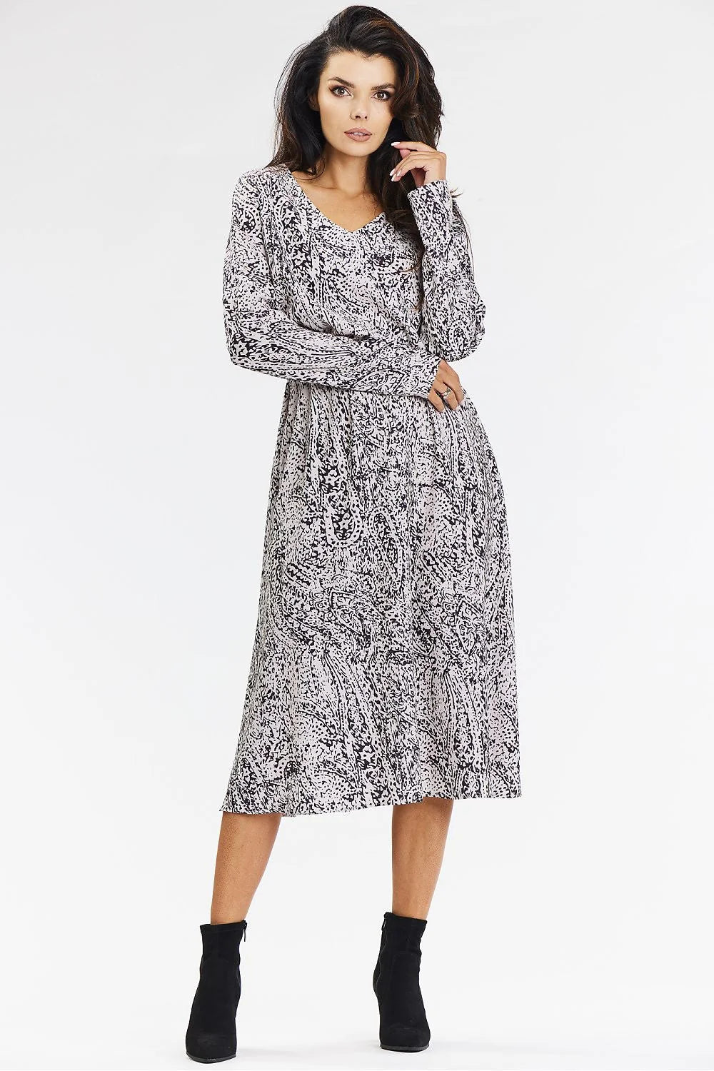 Robe de jour style fluide élégante pour femme manches longues encolure V tissu de qualité motif noir et blanc