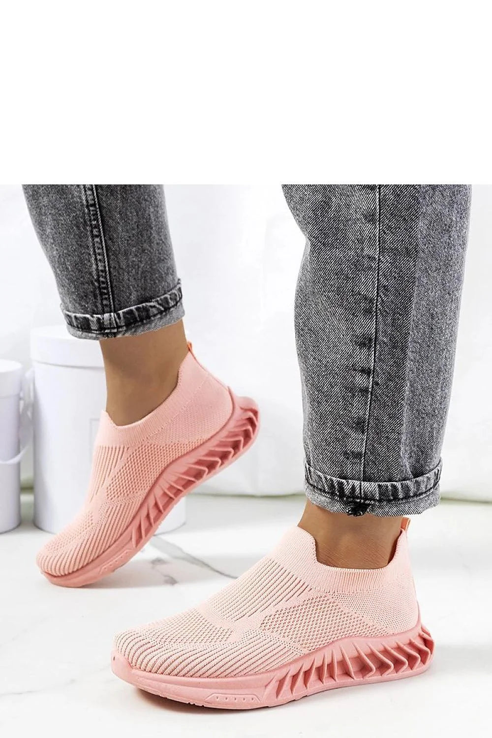 Baskets Solea pour femmes, design moderne et épuré, couleur rose pastel, confort maximal, style sportif et décontracté