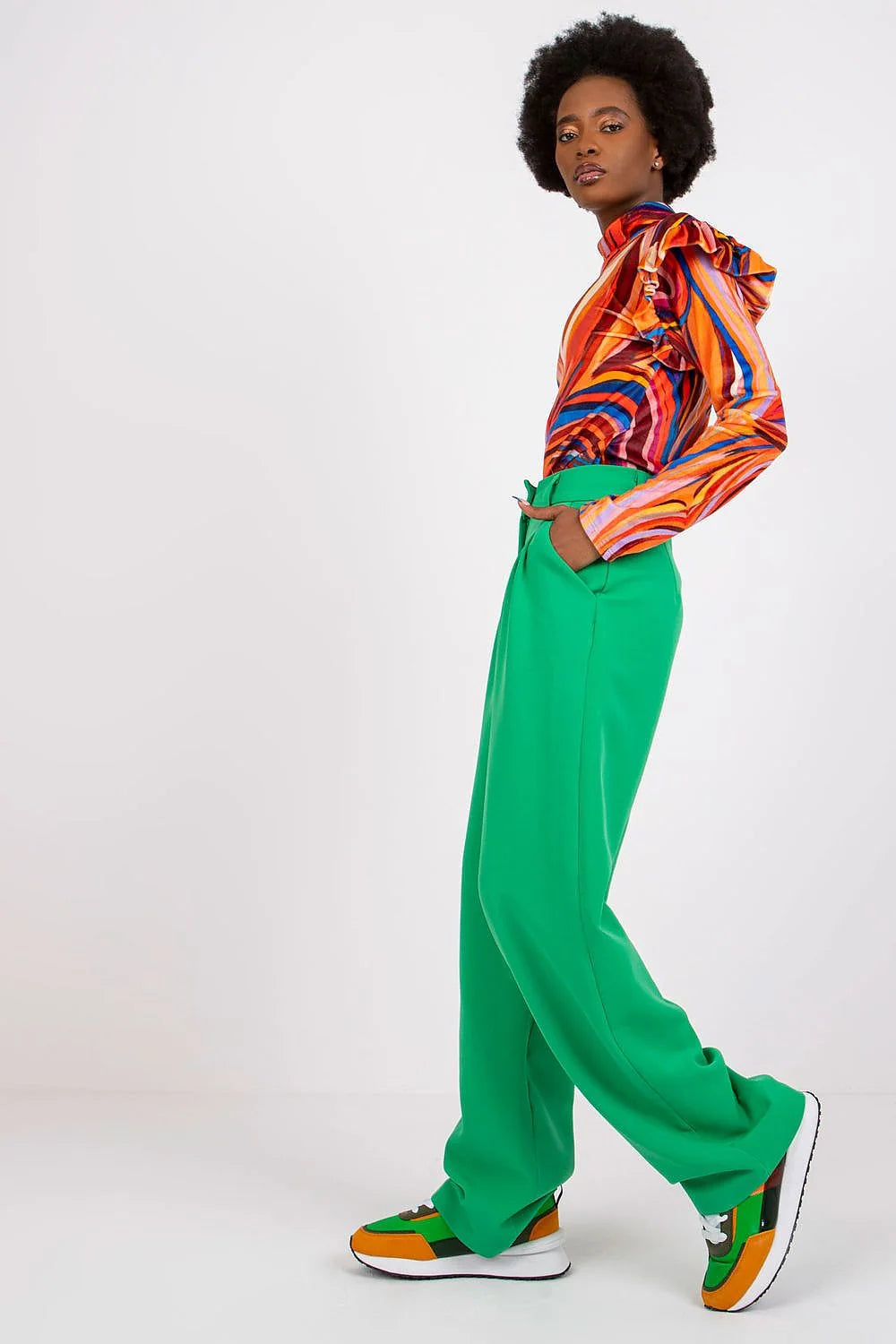Ensemble chemisier multicolore et pantalon large polyester élasthanne moderne élégant pour femmes audacieuses tendance
