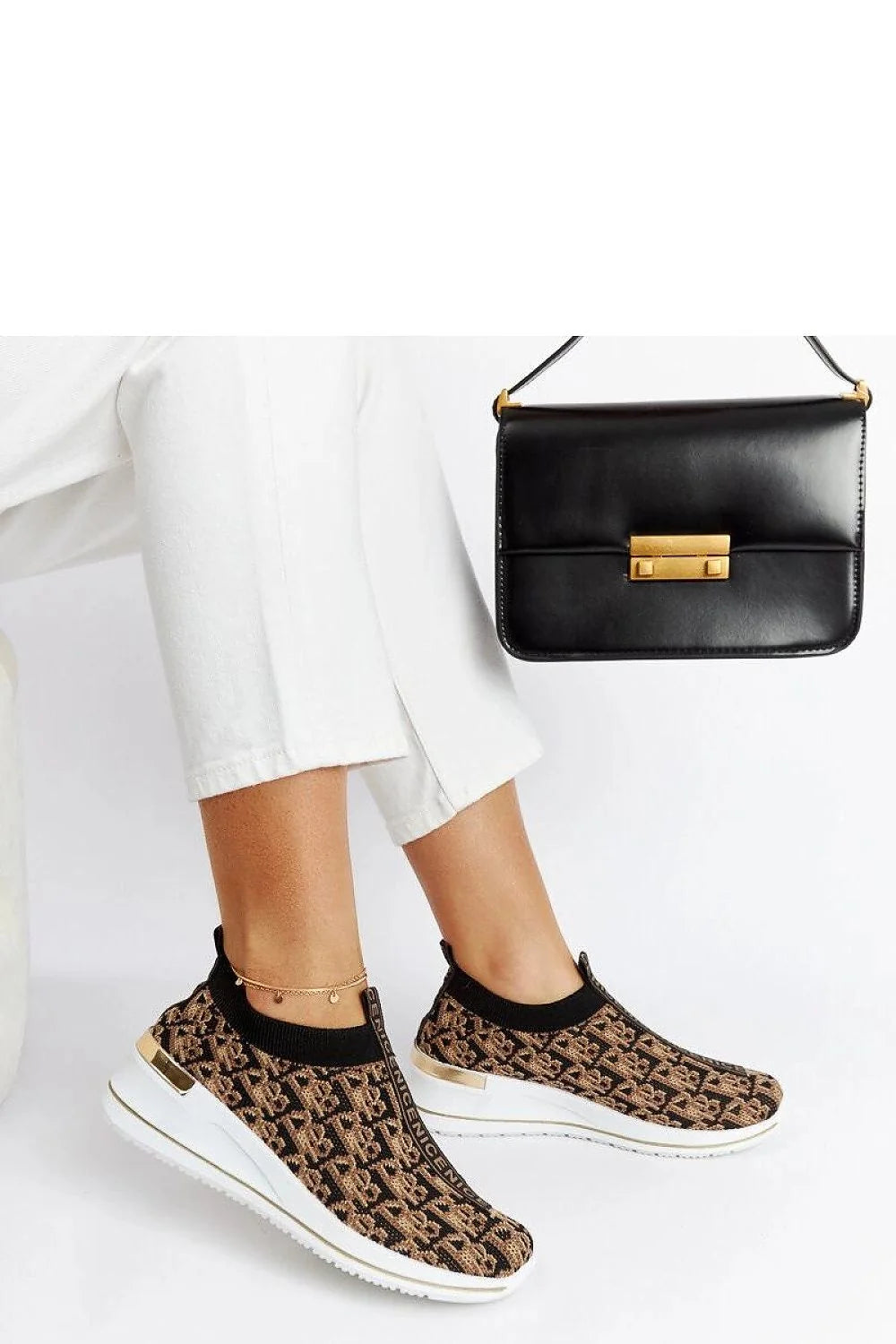 Baskets Solea sneakers femme slipon maille jacquard marron noir monogramme semelle plateforme blanche talon compensé doré stretch respirante amortissante