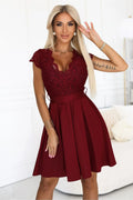 robe soirée Anna bordeaux cocktail dentelle ajourée corsage festonné décolleté V manches courtes ceinture intégrée jupe patineuse plissée fluide élégante