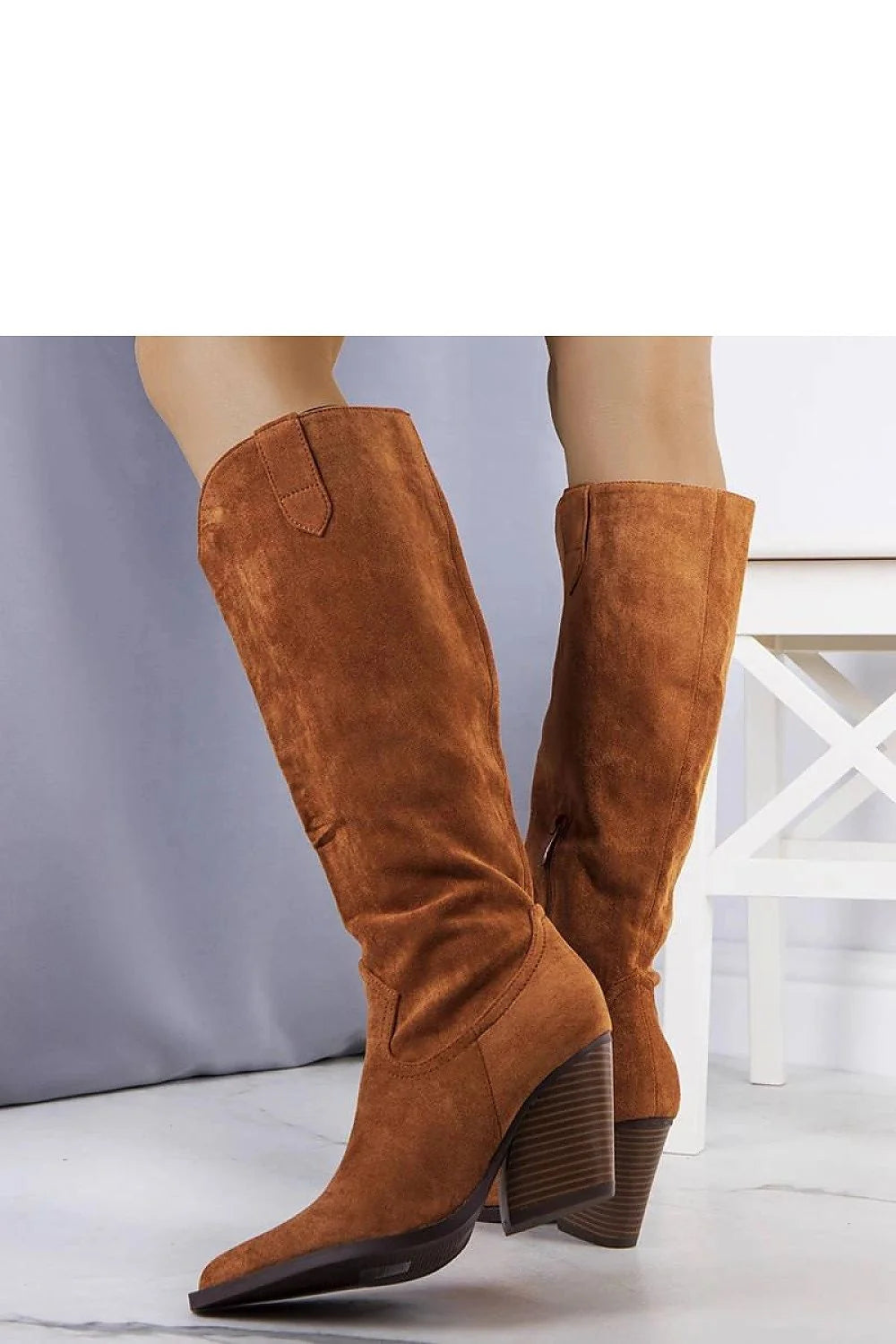 bottes western talon bloc cuir écologique marron camel femme montantes genou bout pointu doublure fourrure semelle contraste coutures passants zip