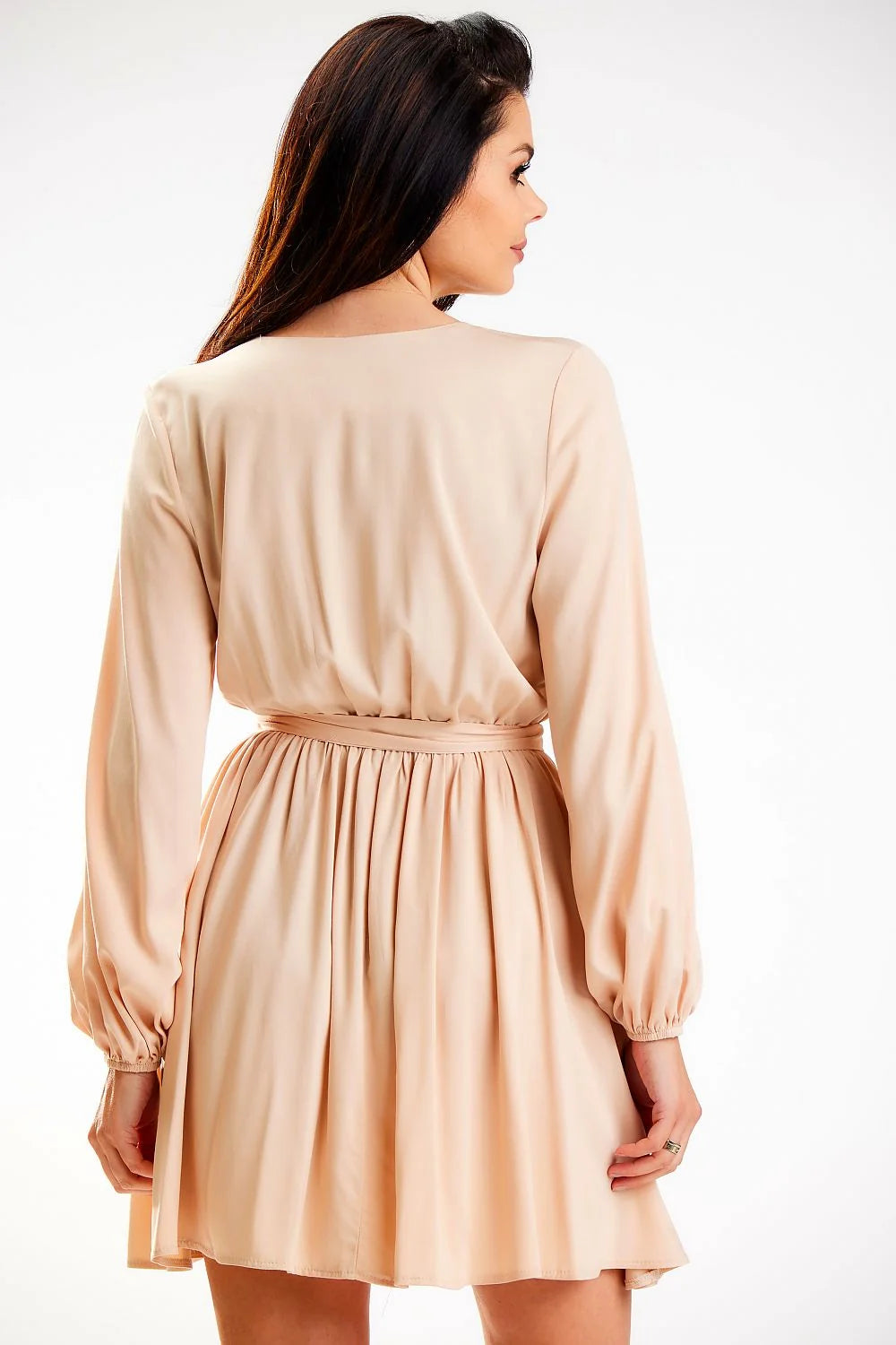 Robe élégante pour femme coupe courte manches longues ceinture en tissu Peachrobe awama occasionnels