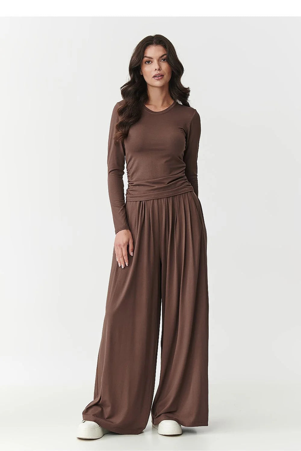 ensemble loungewear femme viscose doux chemisier manches longues fronces taille marquée pantalon palazzo taille élastique jambe large plissée poches chocolat