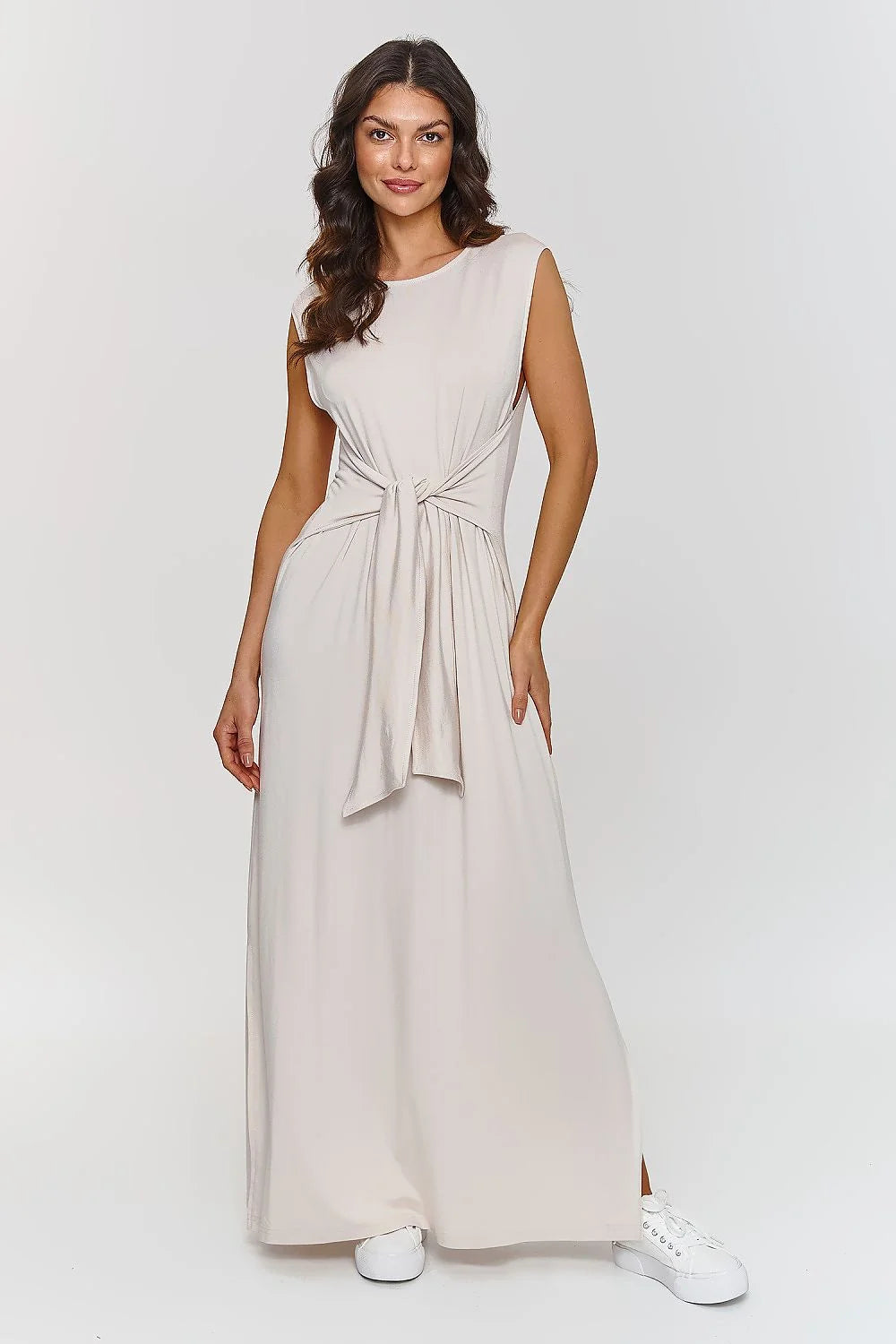 Robe de jour Makadamia longue sans manches en viscose beige éthérée coupe ample décolleté rond ceinture confortable occasion décontractée-chic femme