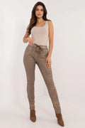 Ensemble mode femme haut débardeur beige pantalon métallisé doré taille haute ceinture nœud bottines marron