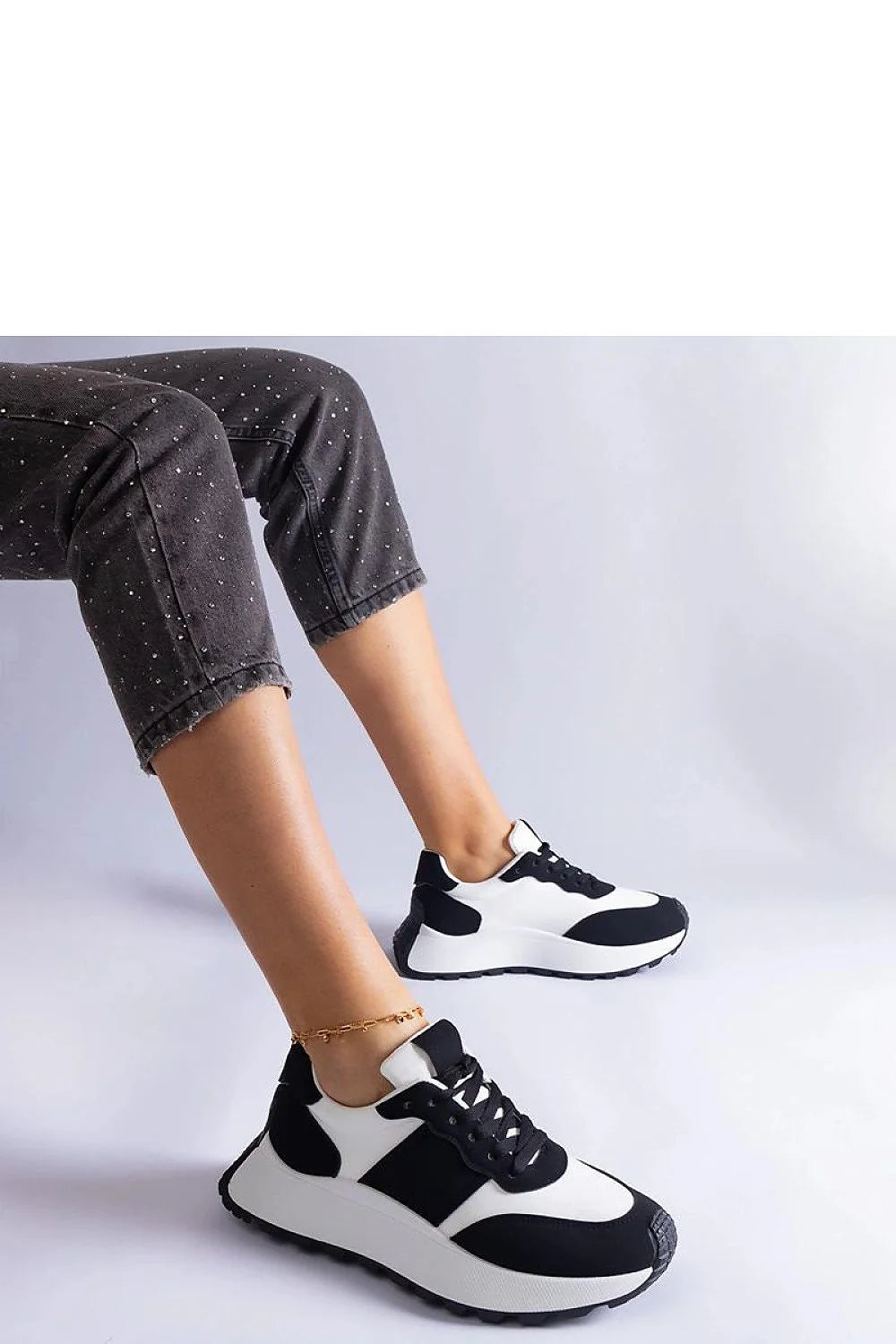 Baskets mode femmes style urbain design moderne baskets noires blanches confort hauteur Coupe basse