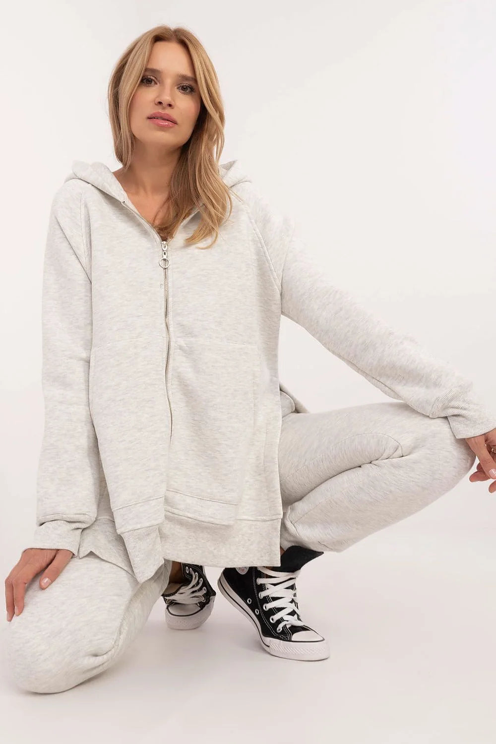 Ensemble décontracté pour femmes sweat à capuche pantalon jogging coupe ample couleur gris clair matériau coton polyester