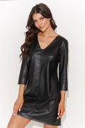 Robe de jour élégante moderne en similicuir noir manches 3/4 décolleté cœur dos plaque dorée femmes