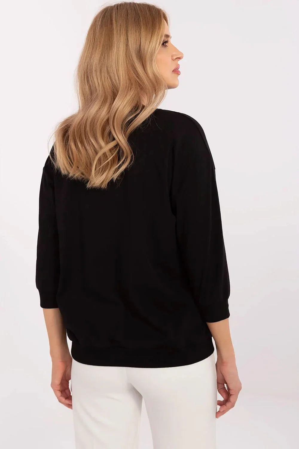 Chemisier modern chic pour femme, coton élasthanne noir, motif floral graphique, manches 3/4, col rond, coupe décontractée, occasion quotidienne et décontractée