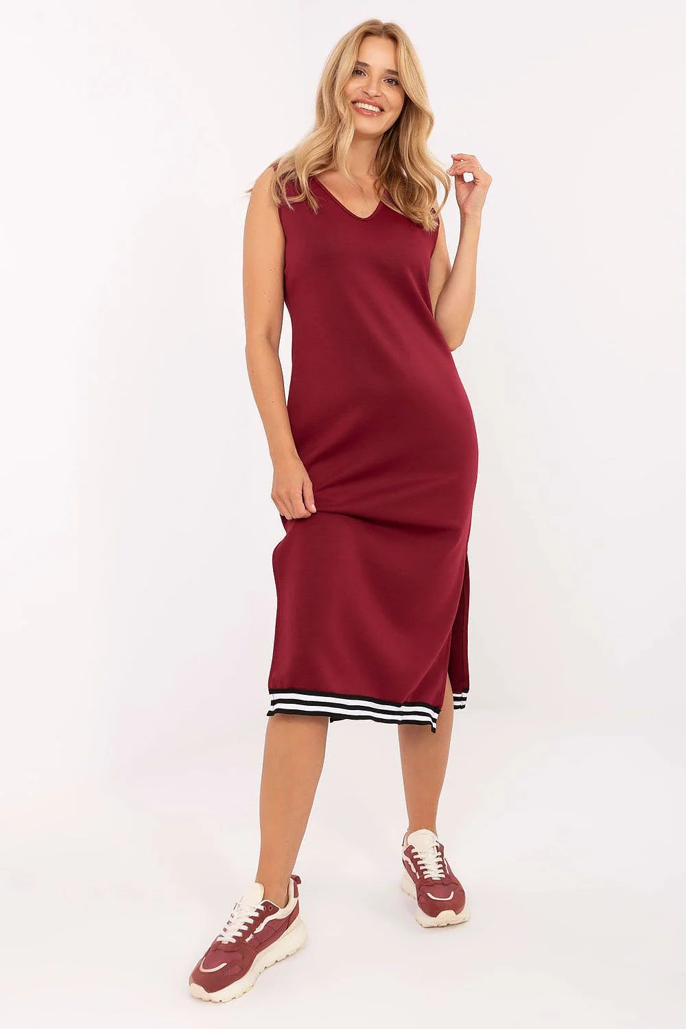 ensemble casual femme deux pièces sweat zippé asymétrique bordeaux capuche manches longues poches pratiques robe midi bretelles épaisses