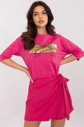Robe élégante pour femme en coton rose vif avec message 'Stay Beautiful' et ceinture ajustable