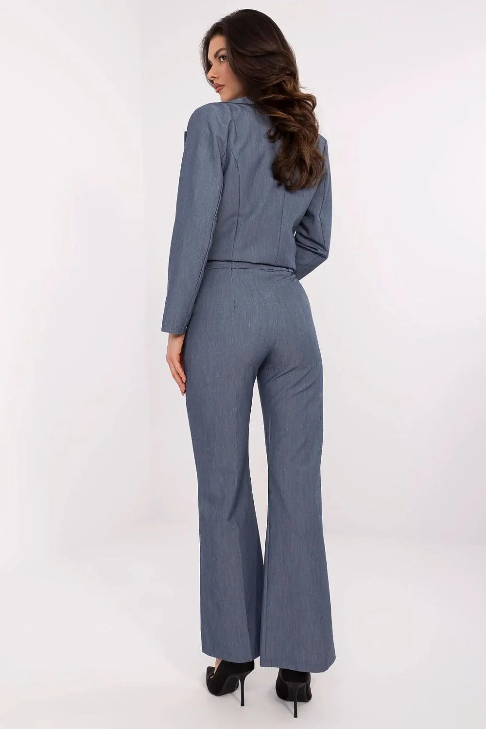 Tailleur femme moderne bleu-gris blazer et pantalon taille haute coupe évasée polyester mode professionnelle Italy Moda