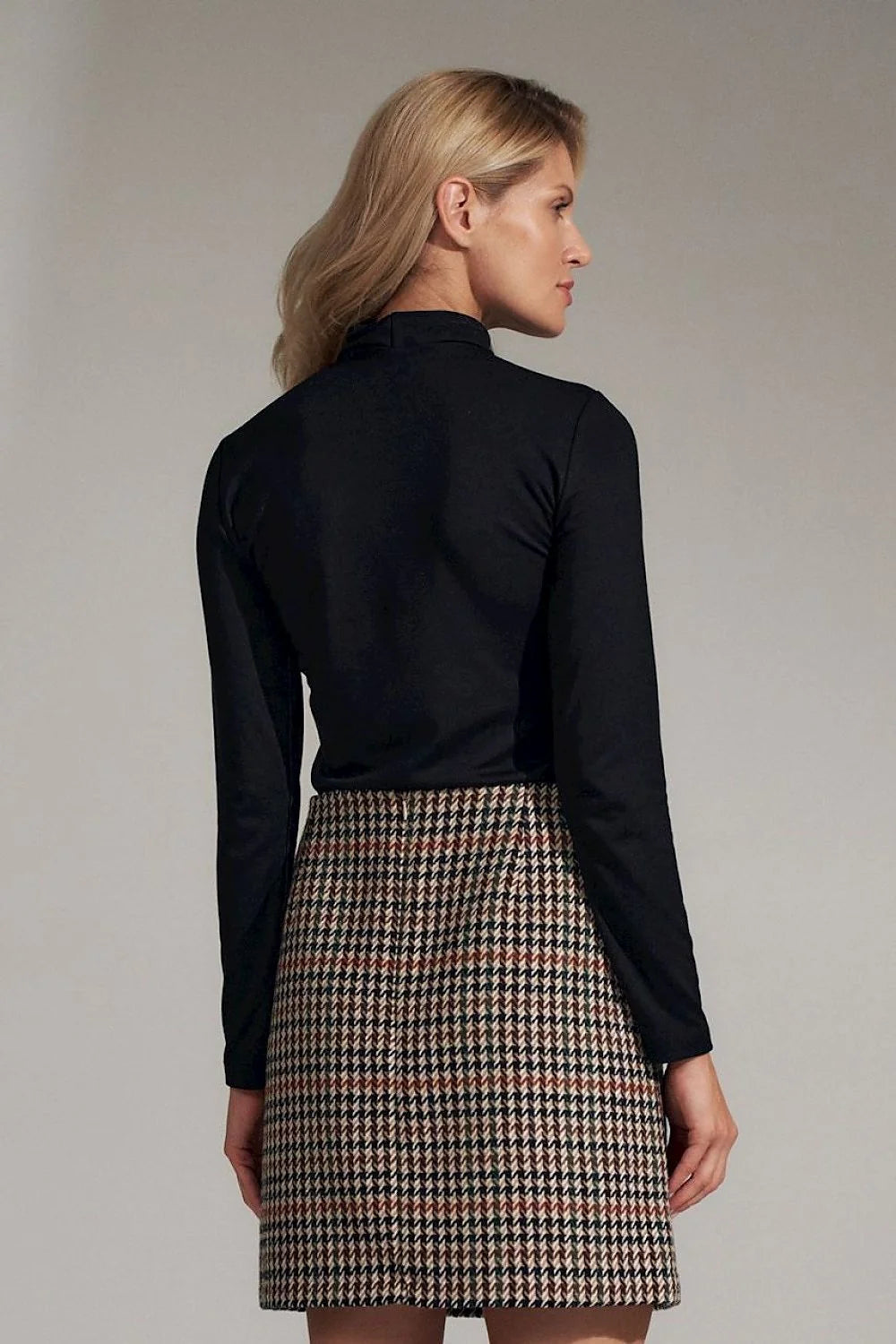 Pull col roulé viscose élasthanne élégant et confortable manches longues style classique blanc intemporel