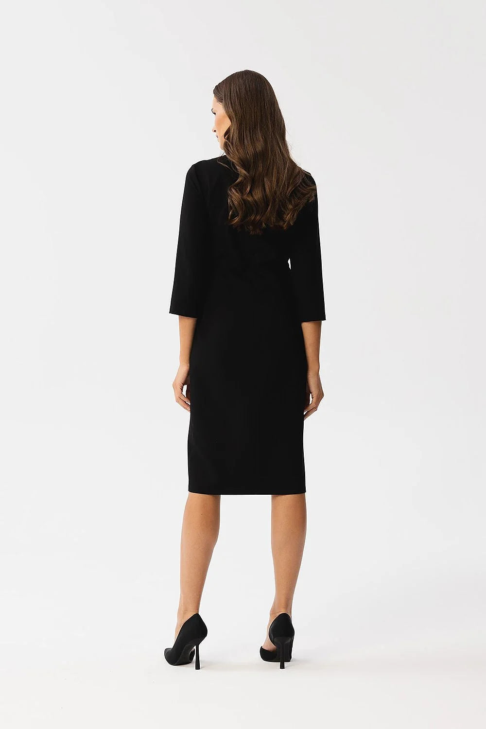 Robe élégante pour femme couleur noire coupe crayon manches 3/4 encolure ronde longueur genou fente latérale matière haute qualité