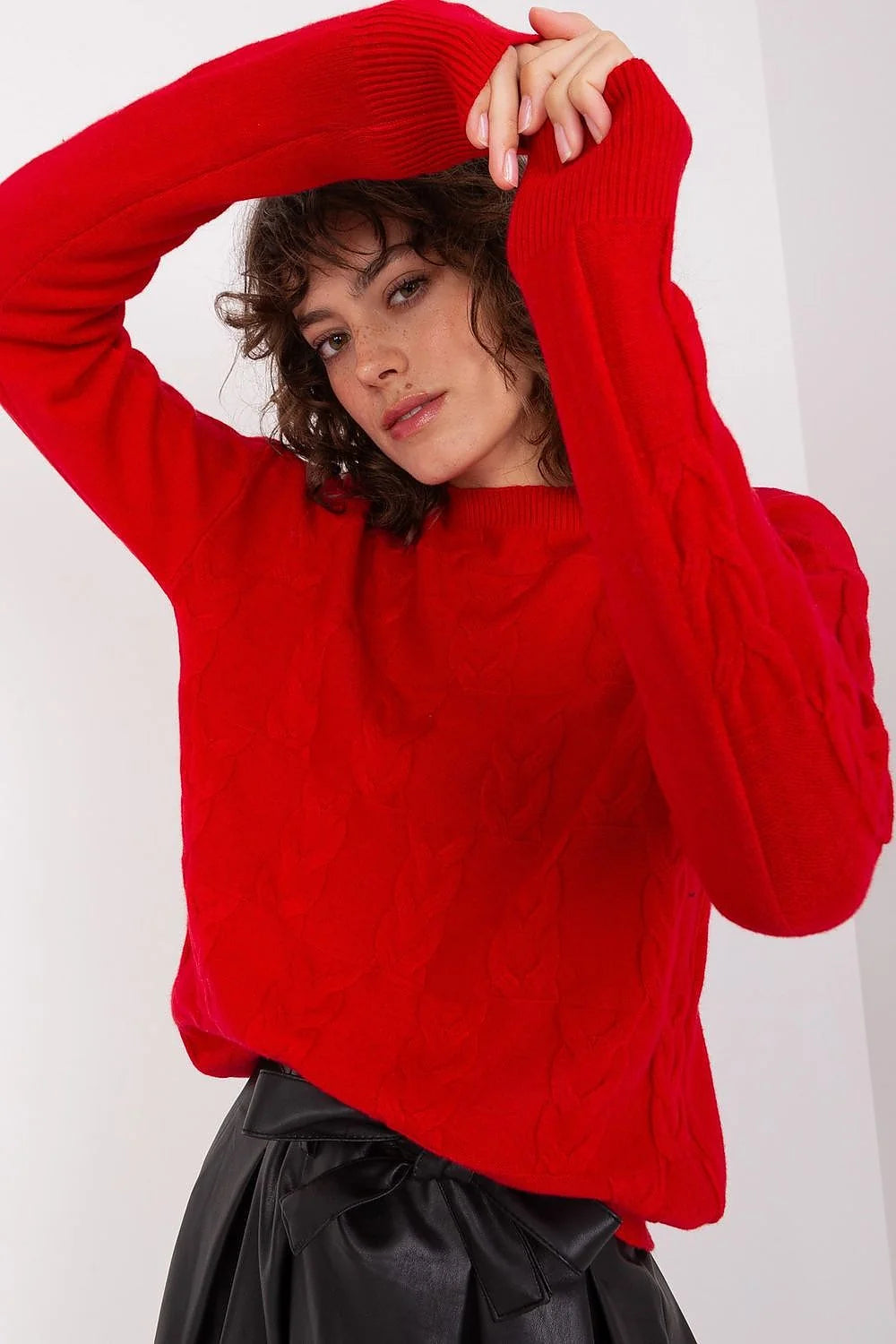 Pull pour femme en viscose nylon PBT motif torsadé rouge vif manches longues col ras-du-cou côtelé