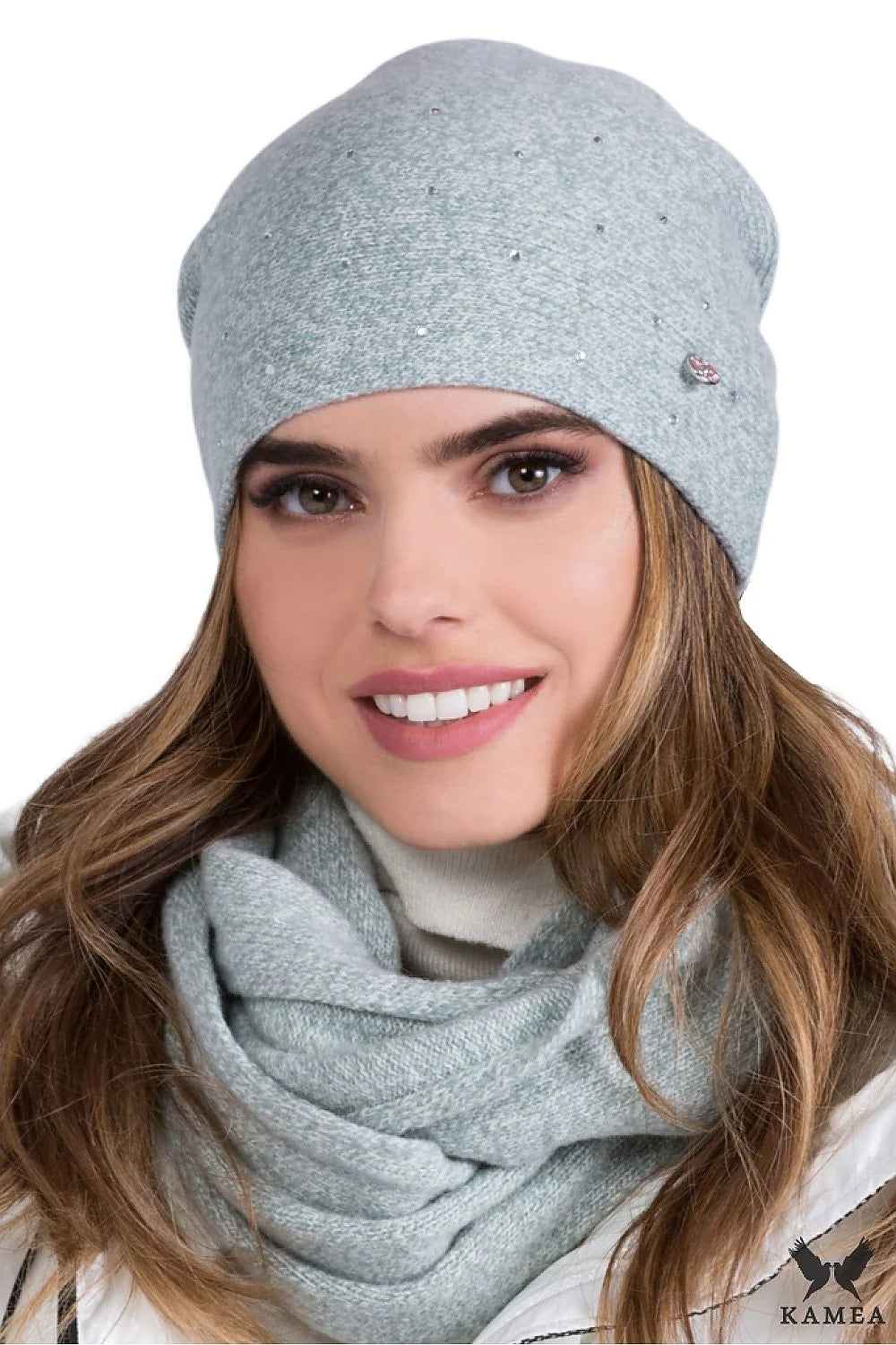 Bonnet et écharpe assortis pour femme en laine douce couleur menthe et gris clair style élégant zircons brillants coupe ajustée printemps automne hiver