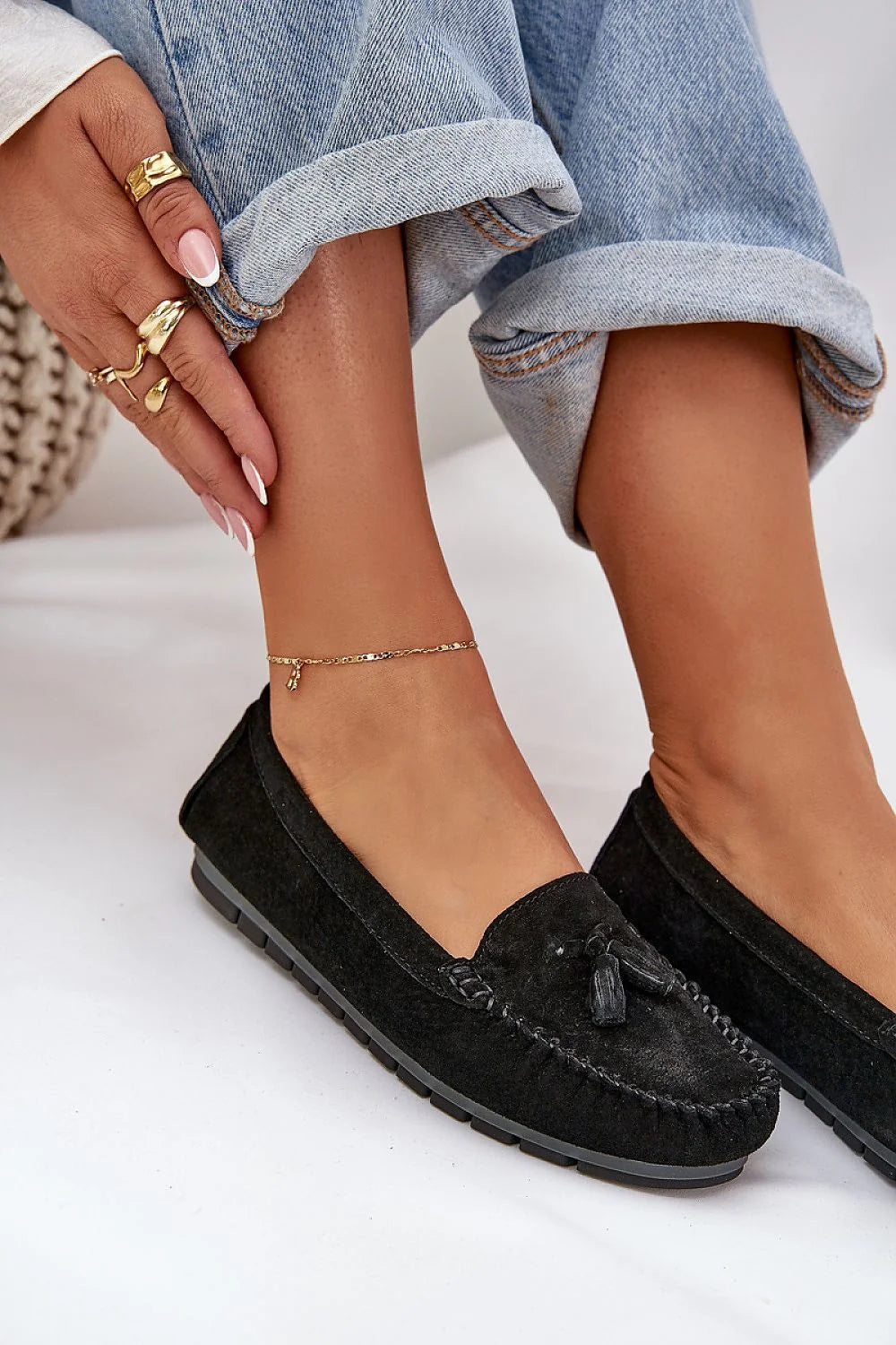 Mocassins femmes style classique en daim naturel cuir suédé noir bout rond confort tout le jour