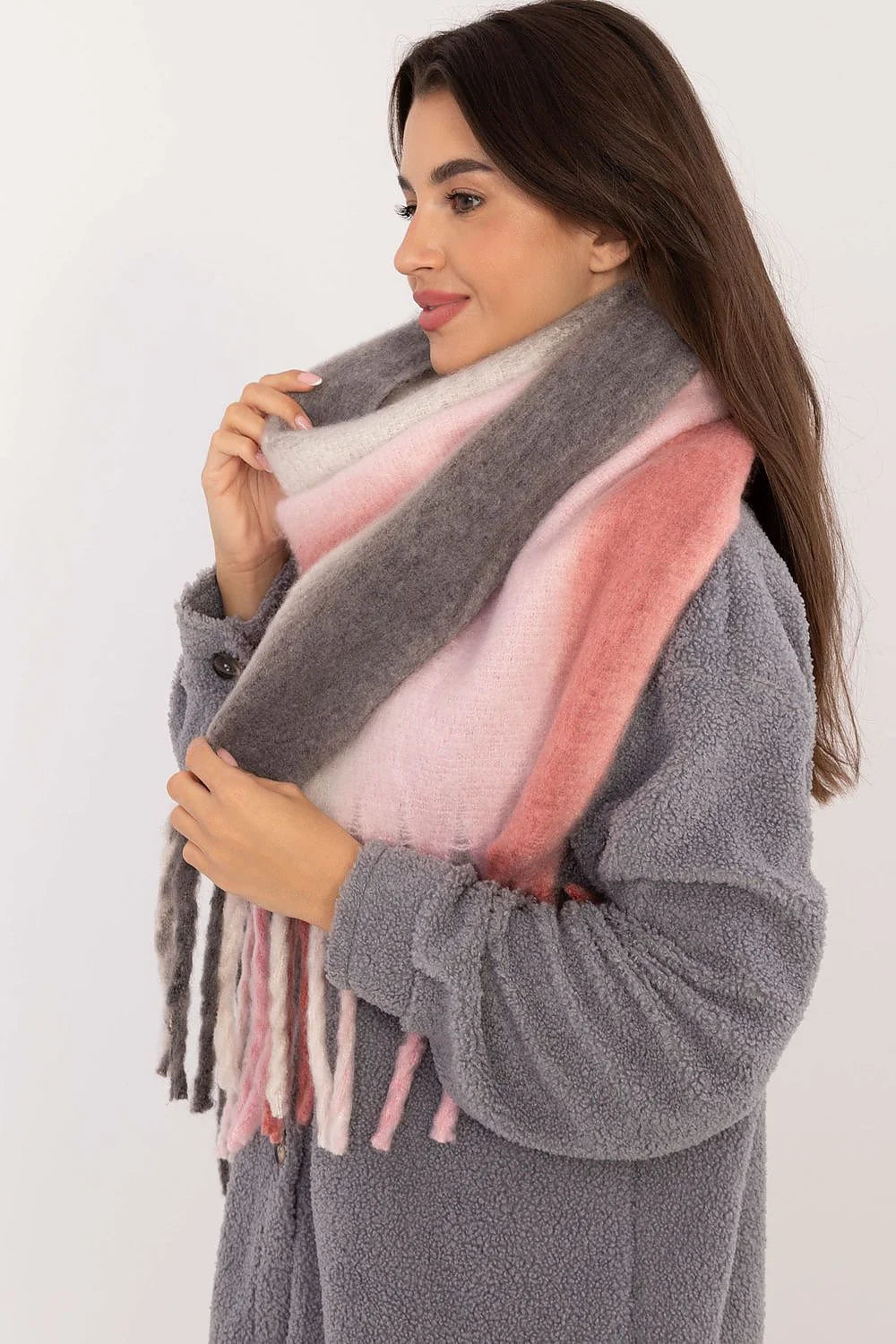 écharpe oversize femme polyester longue franges colorées dégradé rose corail crème gris mohair angora duveteuse chaude cosy grand tombé rectangulaire