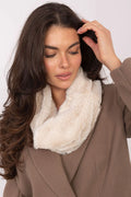 snood écharpe fourrure fausse écrue moelleuse pelucheuse chaude cosy chic élégante luxueuse douce confortable thermique enveloppante tubulaire