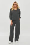 Ensemble Makadamia pull et pantalon couleur gris foncé matière douce confortable style moderne femme