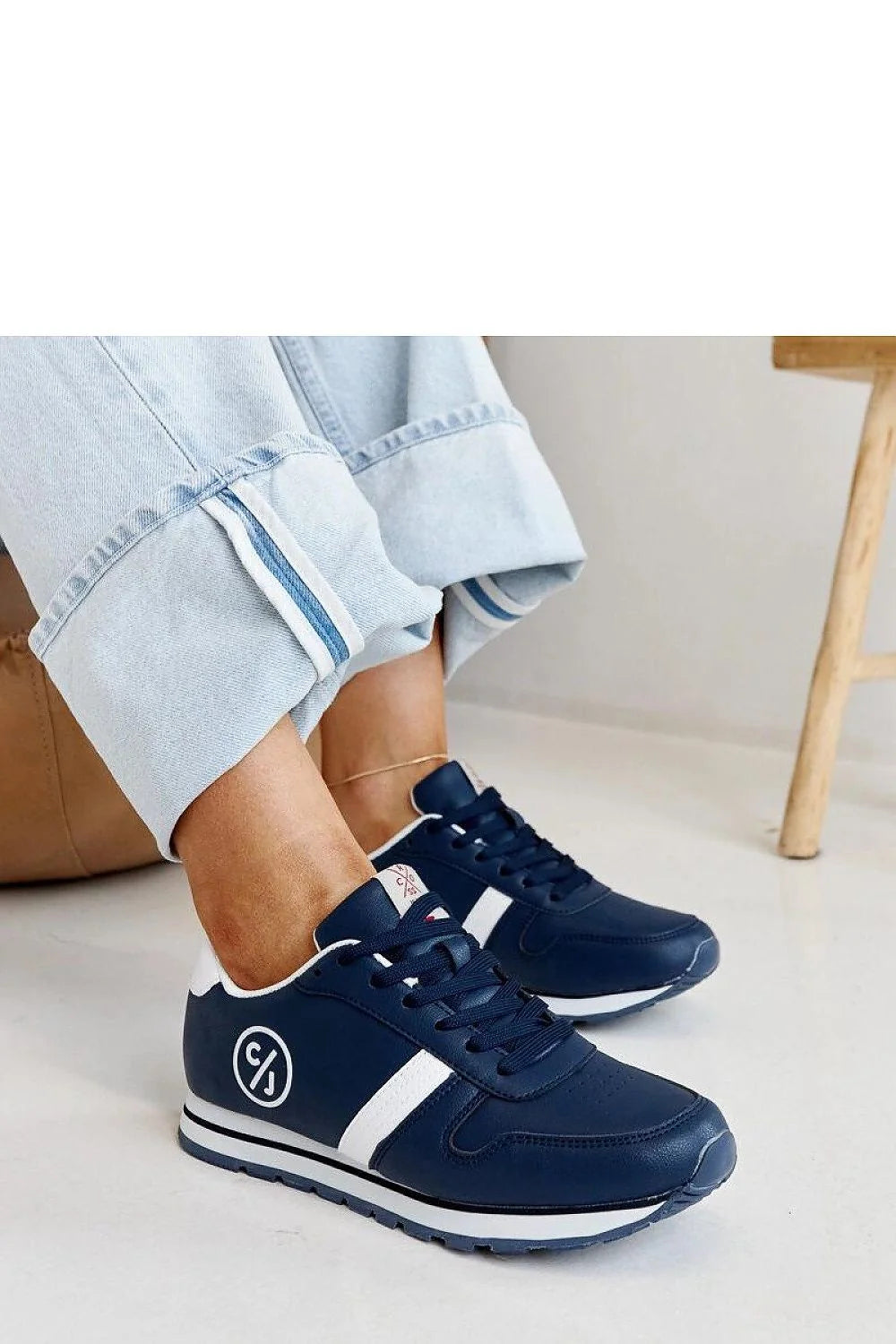 Baskets femmes CROSS JEANS bleu marine style sportif design moderne confortable laced cuir écologique