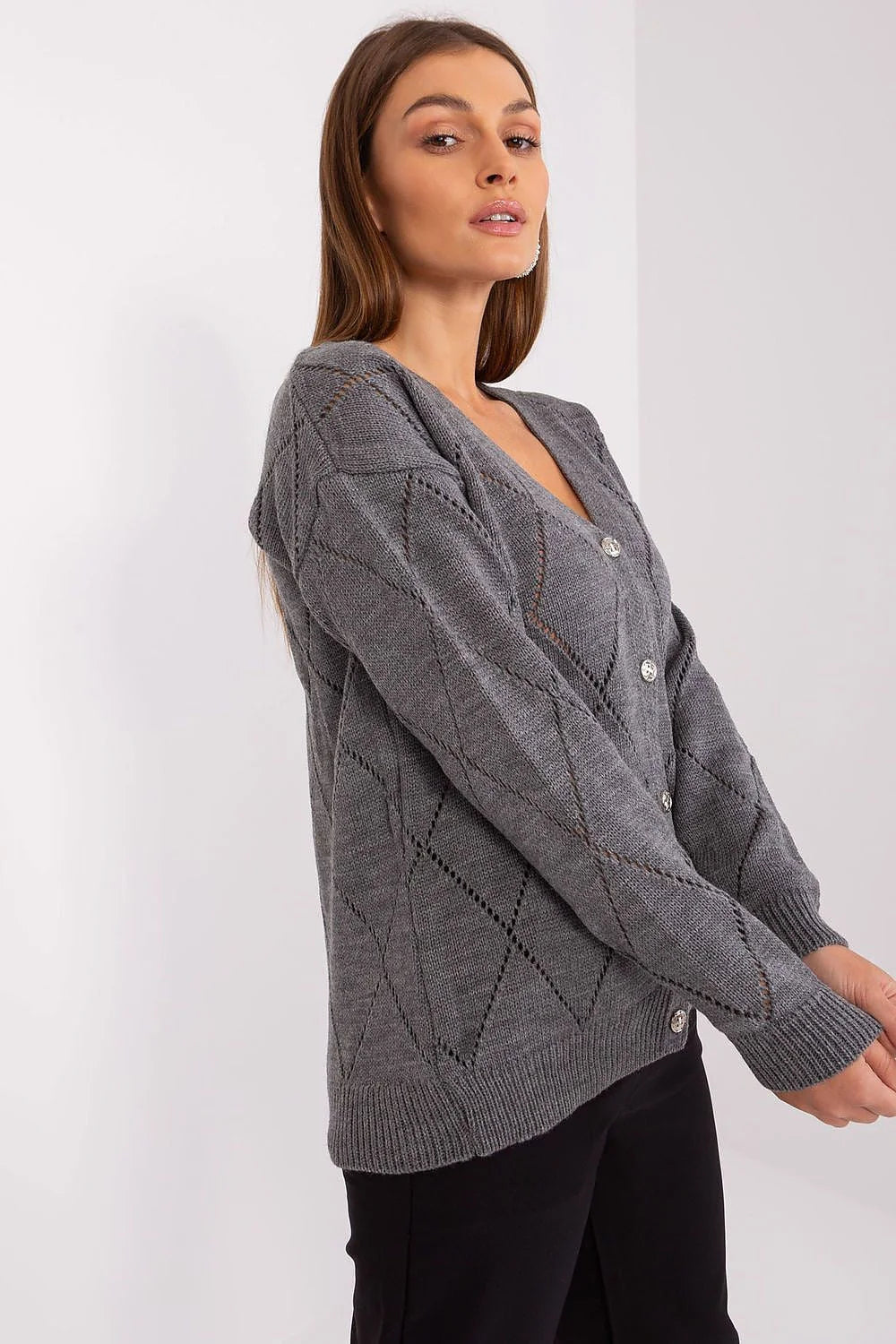 Cardigan femme motif losanges maille ajourée gris doux longues manches coupe décontractée boutons nacré