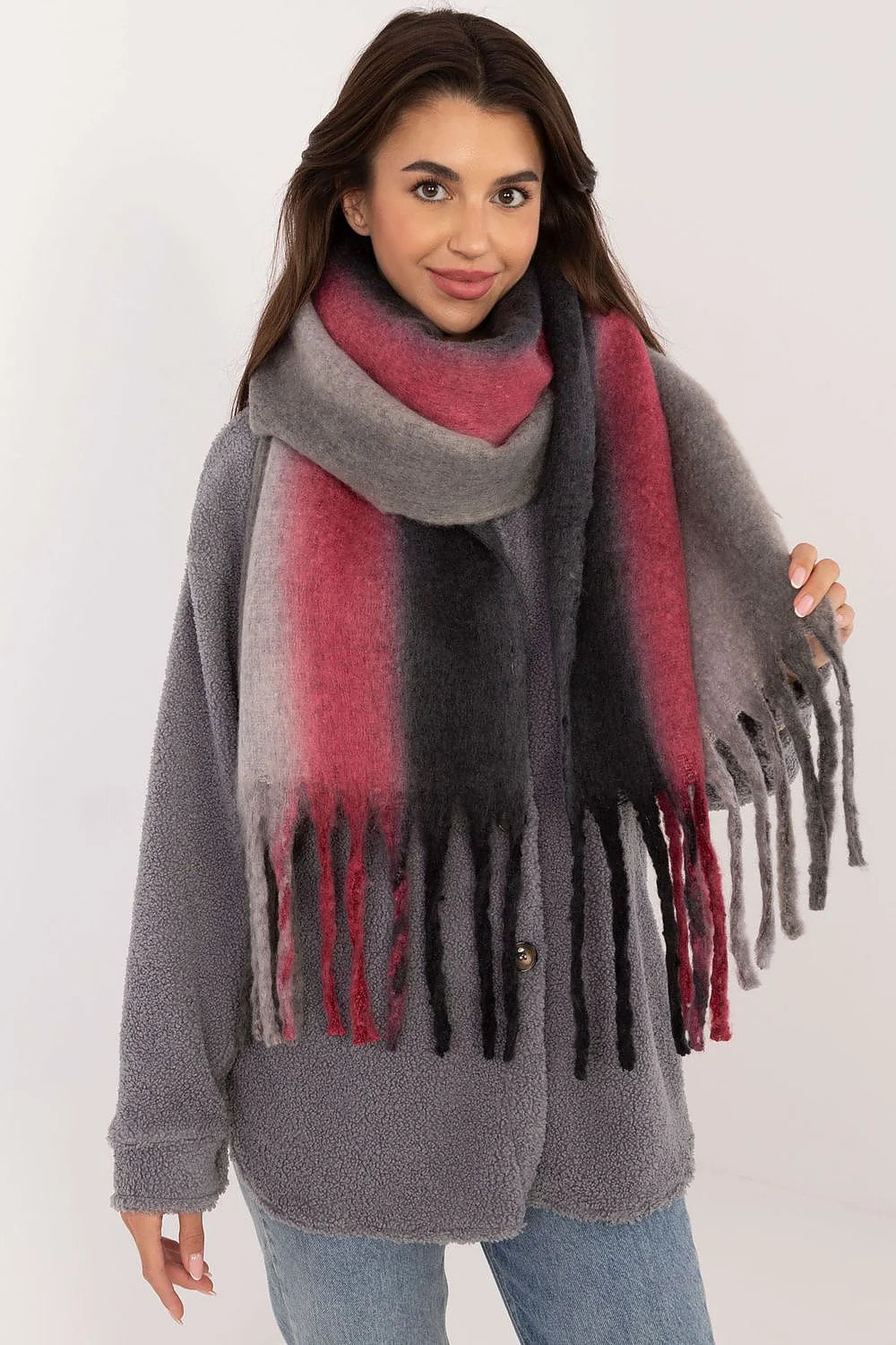 Écharpe longue en mohair et laine design dégradé couleurs rose rouge gris noir franges longues femme automne hiver