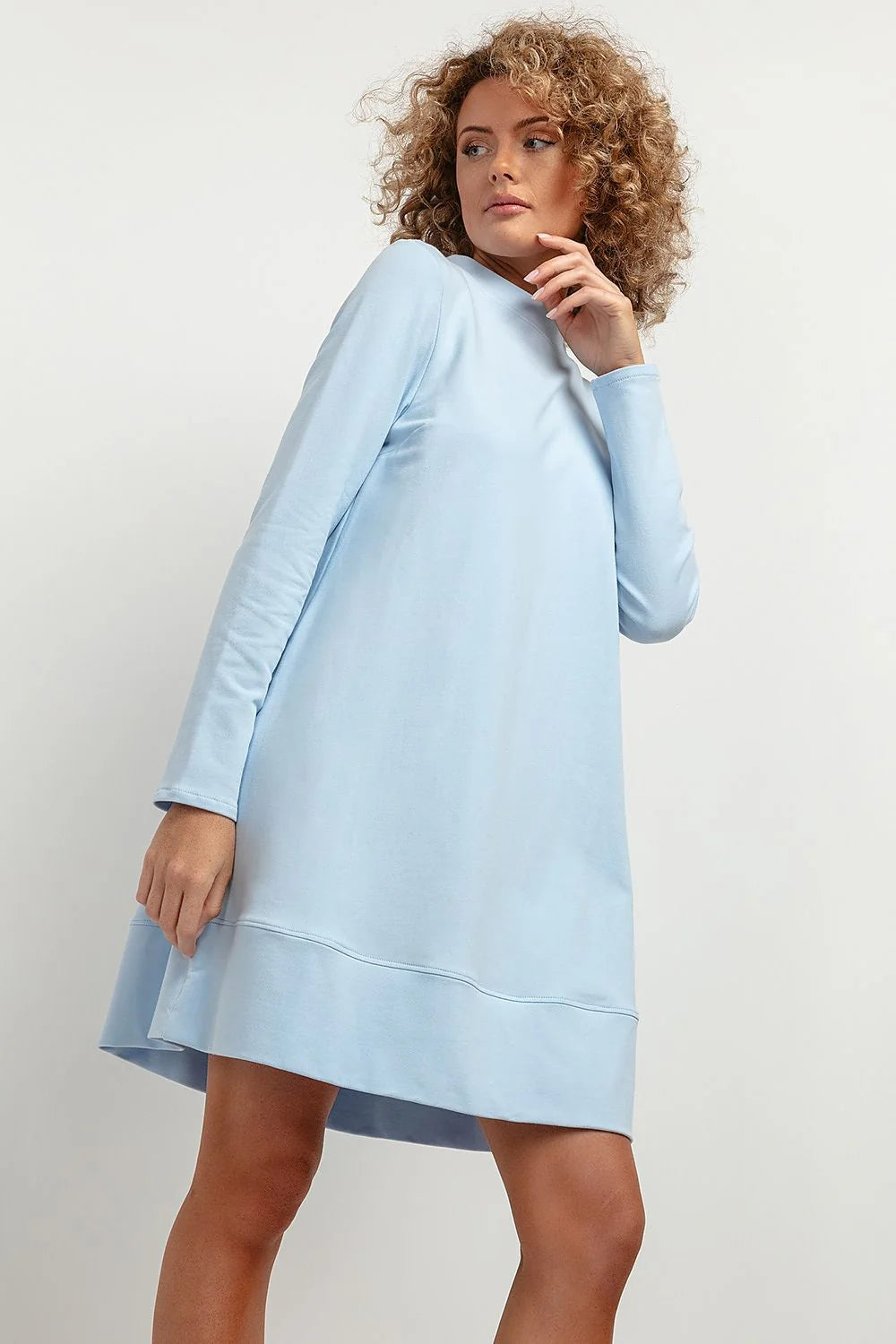 Robe de jour Tessita maille trapeze longueur genou manches longues encolure ronde style décontracté