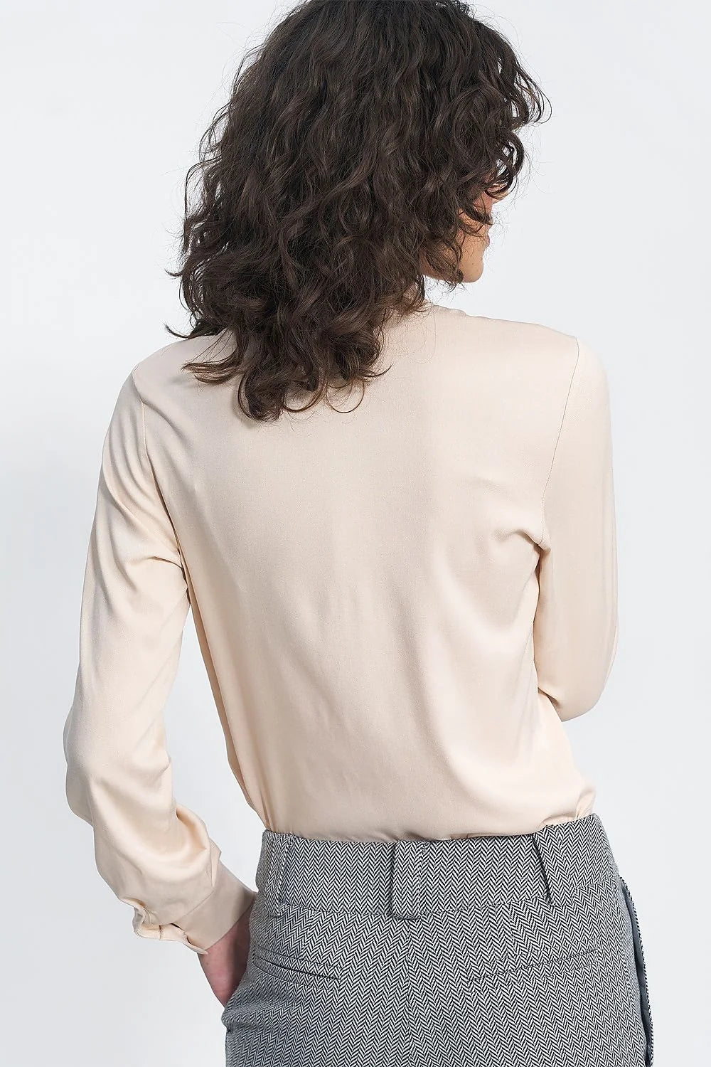 Chemise manche longue Nife classique élégante coupe droite col officier beige clair 100% viscose femmes polyvalente