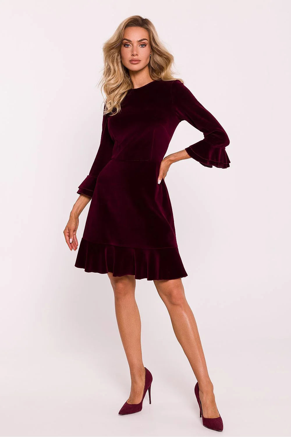 Robe élégante en velours bordeaux manches 3/4 ruffles dos fermé raffinée femme occasionnels intemporelle taille ajustée