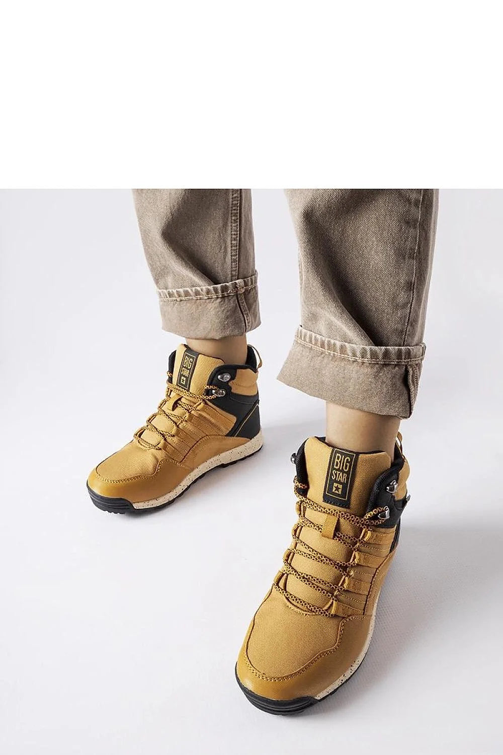 Bottes trappeur Solea pour femme, design moderne randonnée, jaune moutarde, semelle caoutchouc, lacets robustes, confort hiver