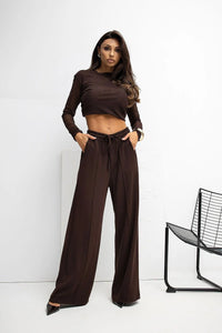 pantalon palazzo taille haute jambes larges fluide doux délicat extensible viscose elasthanne chocolat foncé poches latérales ceinture élastique coutures décoratives