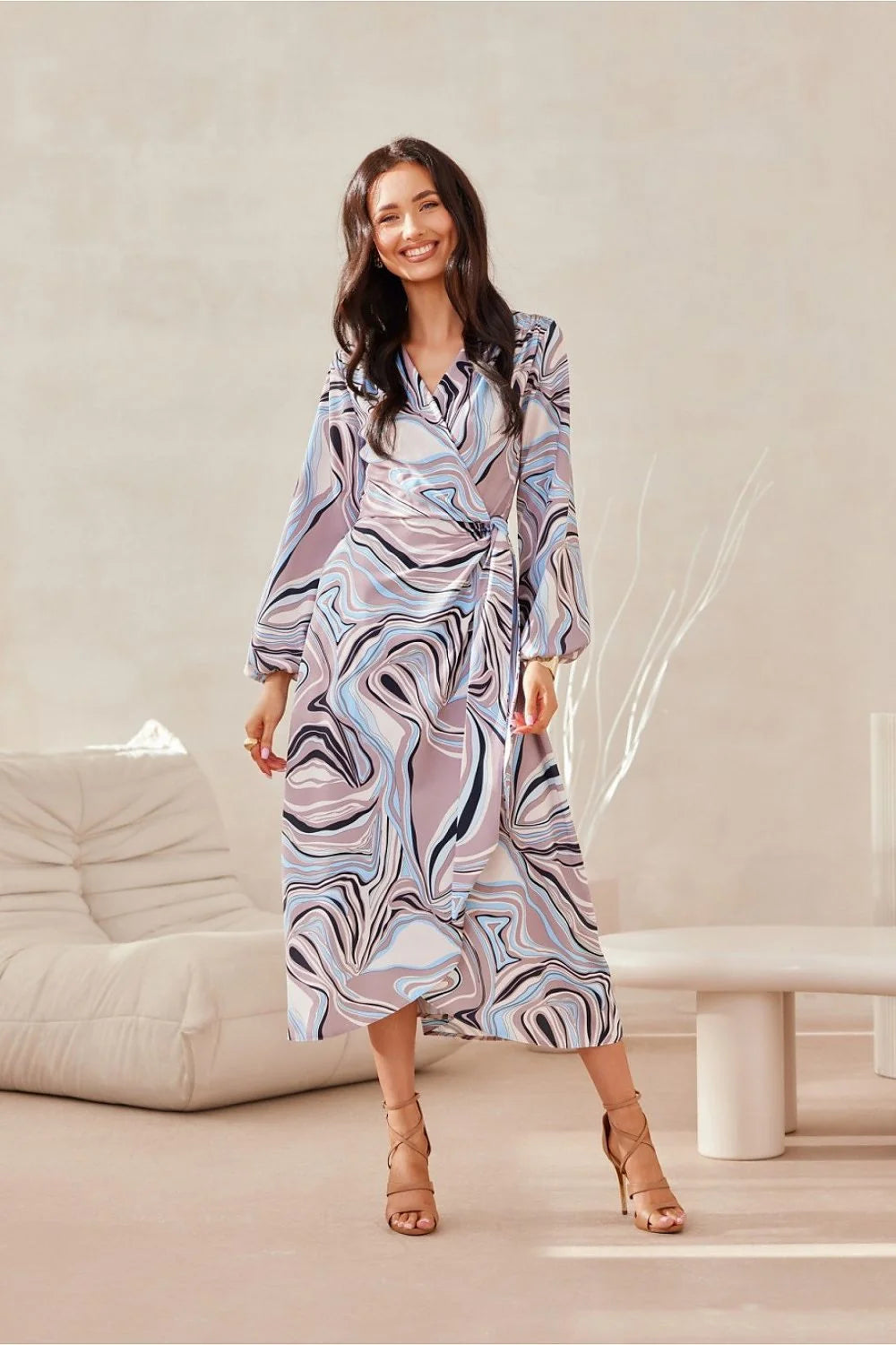 Robe de jour style portefeuille motif marbré couleurs pastel manches longues encolure V taille ajustable polyester léger femme