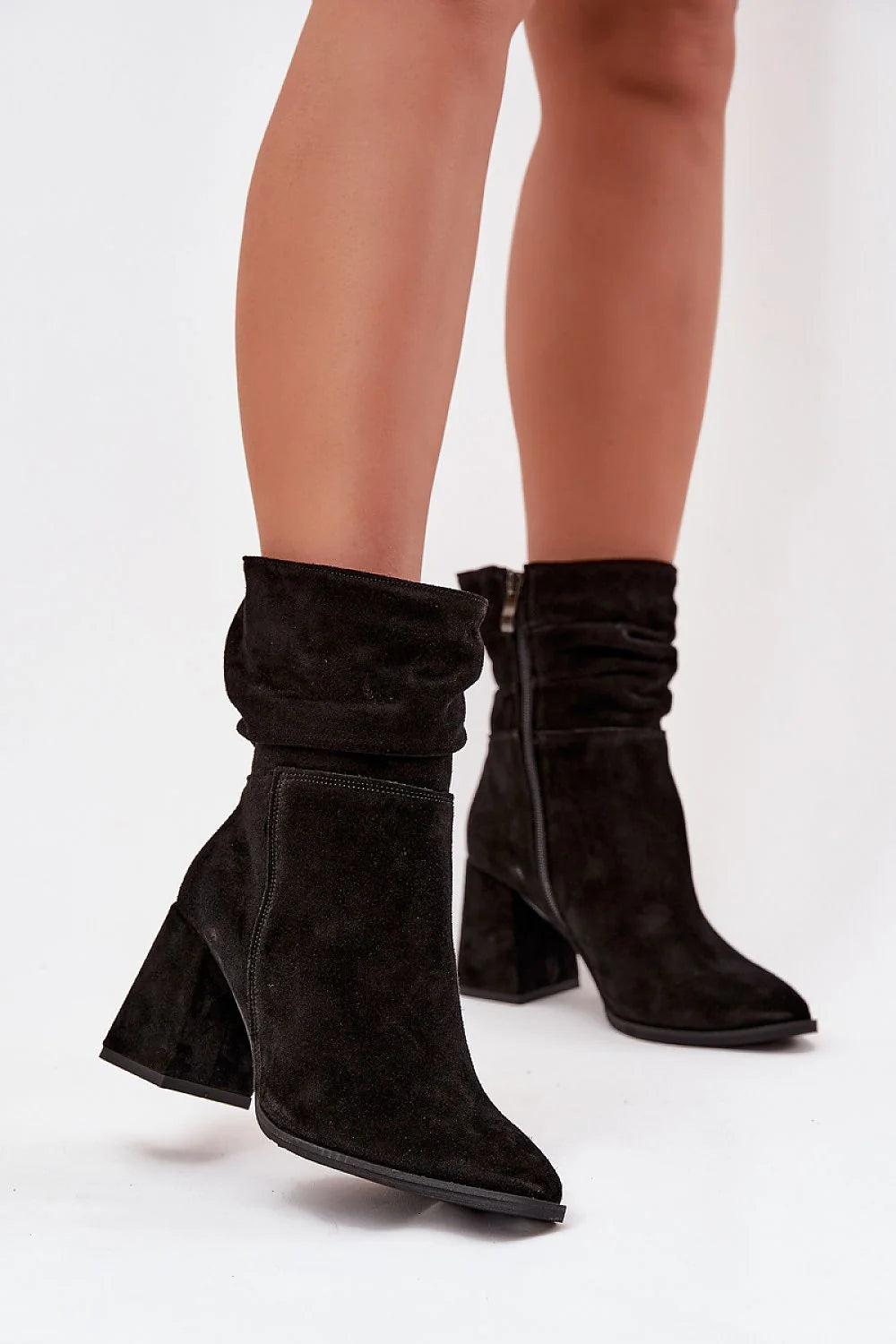 bottines femme talon bloc suède naturel noir bout effilé tige mi mollet froncée fermeture éclair doublure feutre thermique confortable élégant