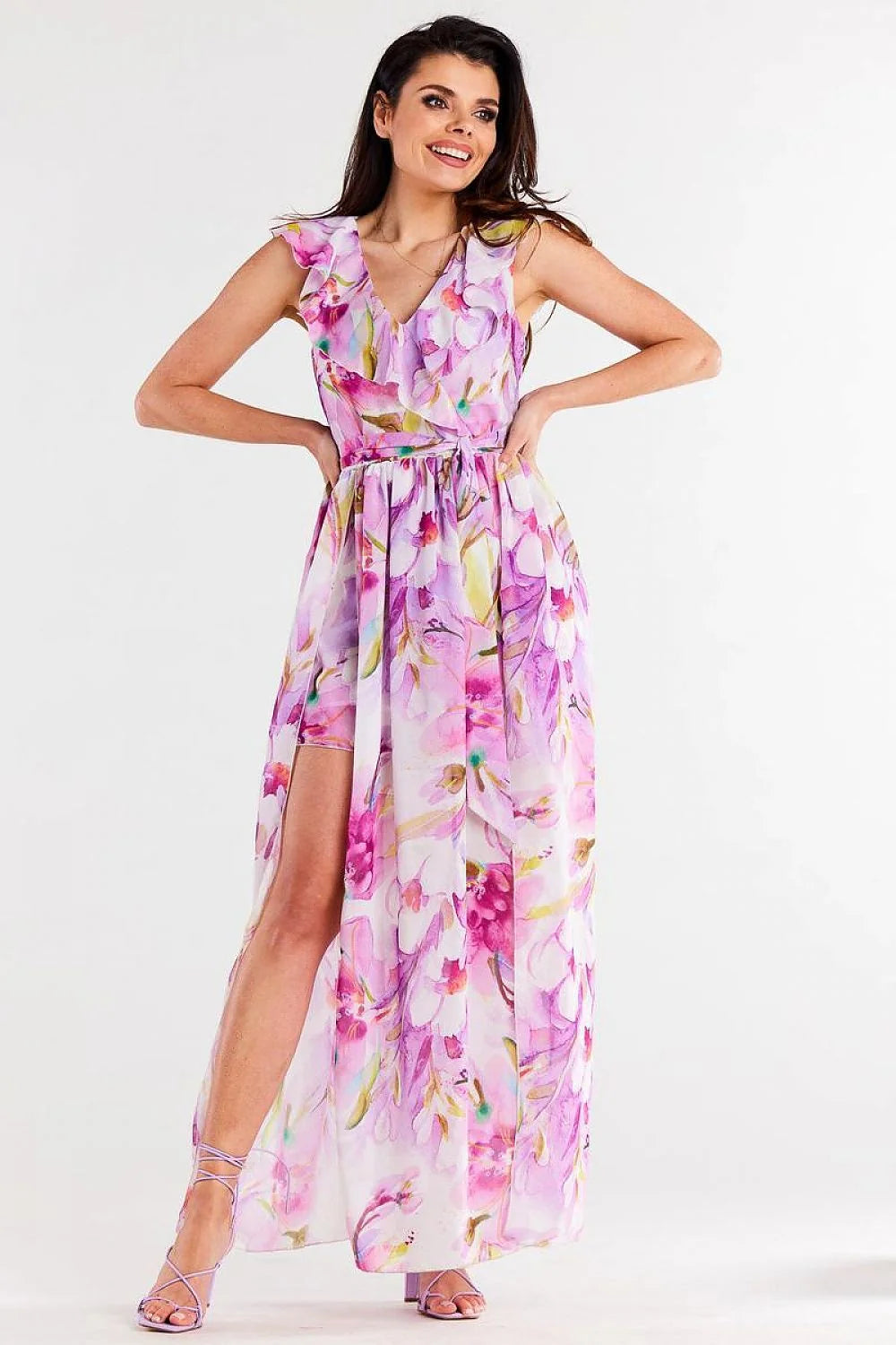 robe asymétrique longue mousseline floral aquarelle rose lilas pastel décolleté V volants fente avant taille ceinturée froncée fluide