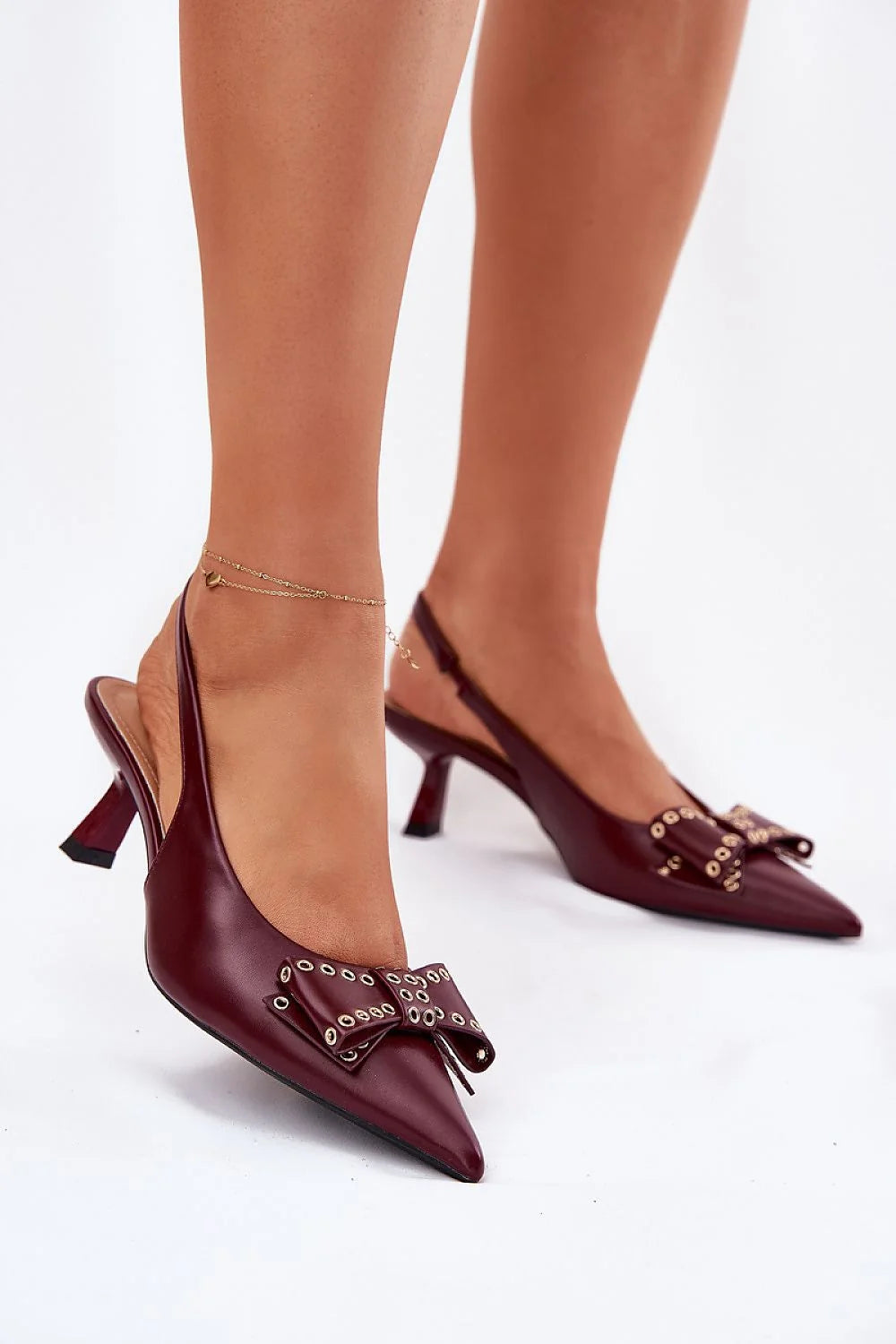 Escarpins à talons stiletto en simili cuir bordeaux, nœud doré, slingback, occasion spéciale, femmes élégance, confort, soirée, cérémonie, mode