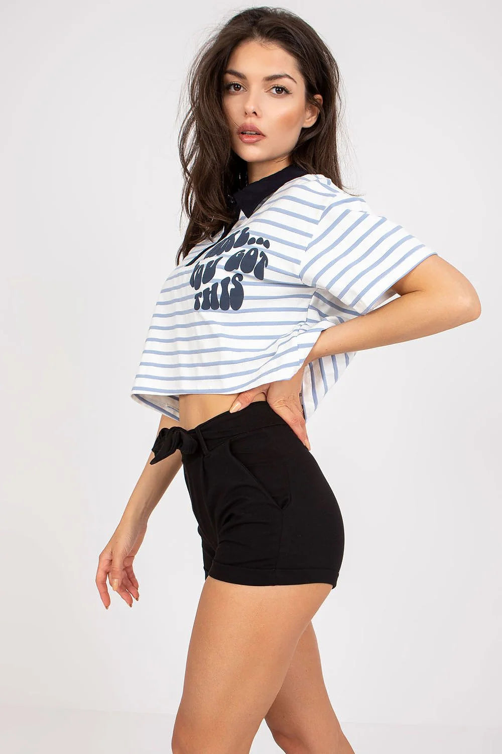Haut et short en tissu rayé vert et blanc, coton élasthanne, style décontracté, crop top et taille haute, idéal pour été