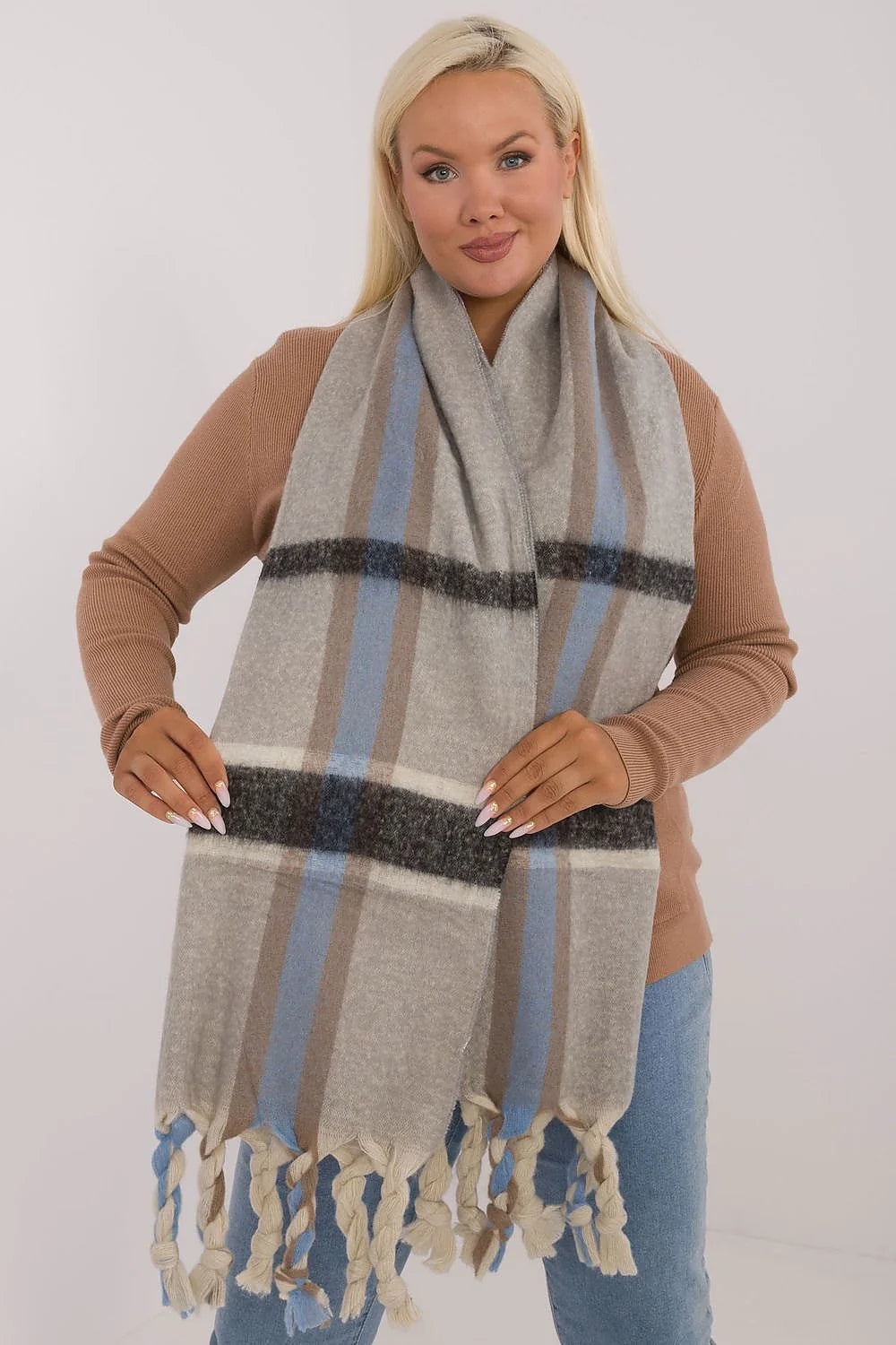 Écharpe femme élégante motif carreaux gris bleu brun noir franges torsadées longueur 180 cm polyester